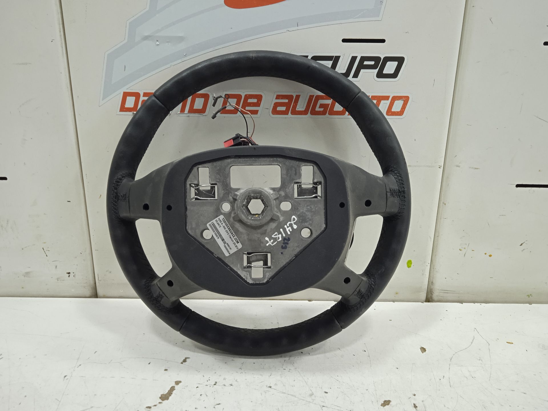 VOLANTE FORD S-MAX (CA1) Titanium (03.2010->)
