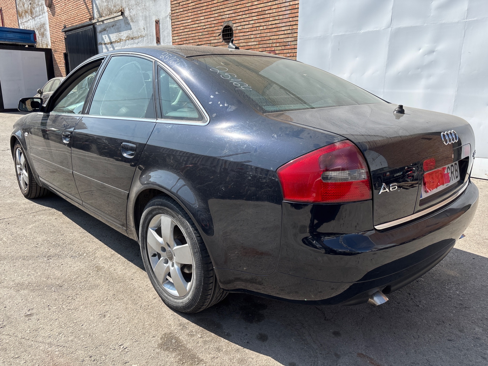 AUDI A6 BERLINA (4B2) 2.5 TDI Motor 2,5 Ltr. - 132 kW V6 24V TDI