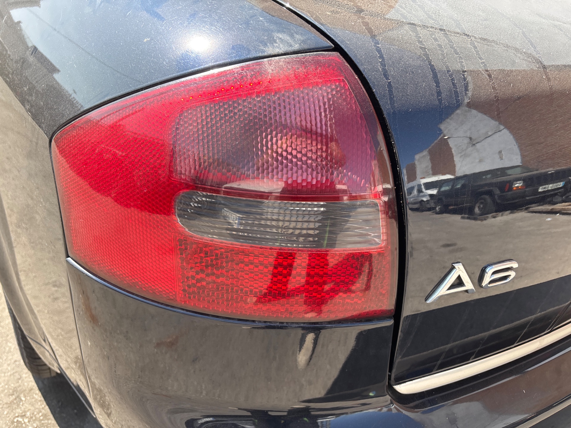 AUDI A6 BERLINA (4B2) 2.5 TDI Motor 2,5 Ltr. - 132 kW V6 24V TDI
