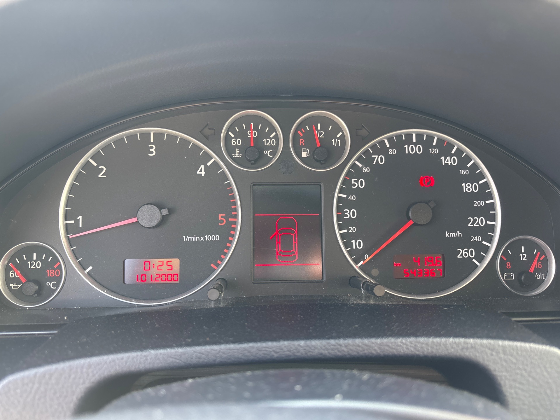 AUDI A6 BERLINA (4B2) 2.5 TDI Motor 2,5 Ltr. - 132 kW V6 24V TDI