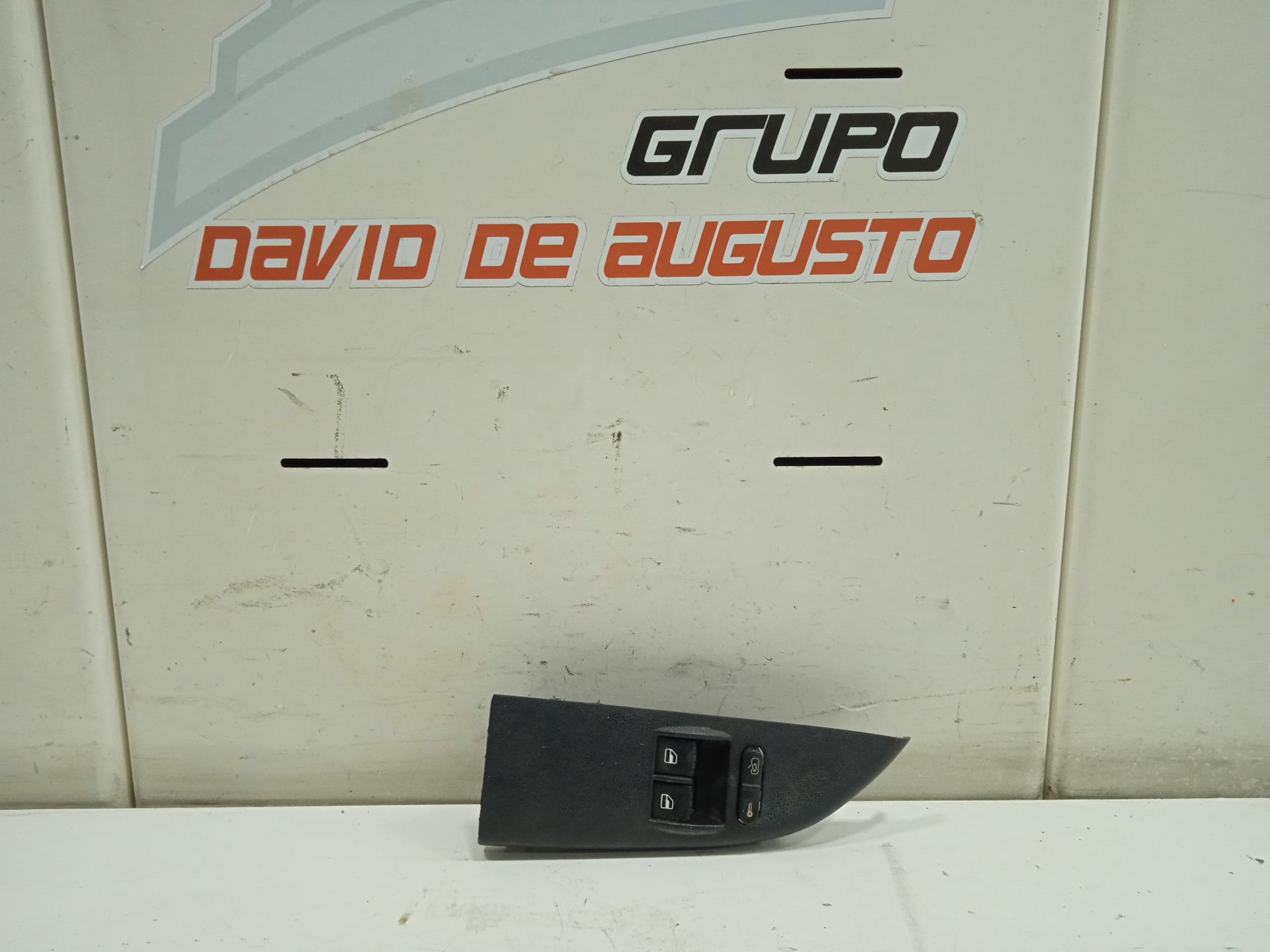 MANDO ELEVALUNAS DELANTERO IZQUIERDO foto 4