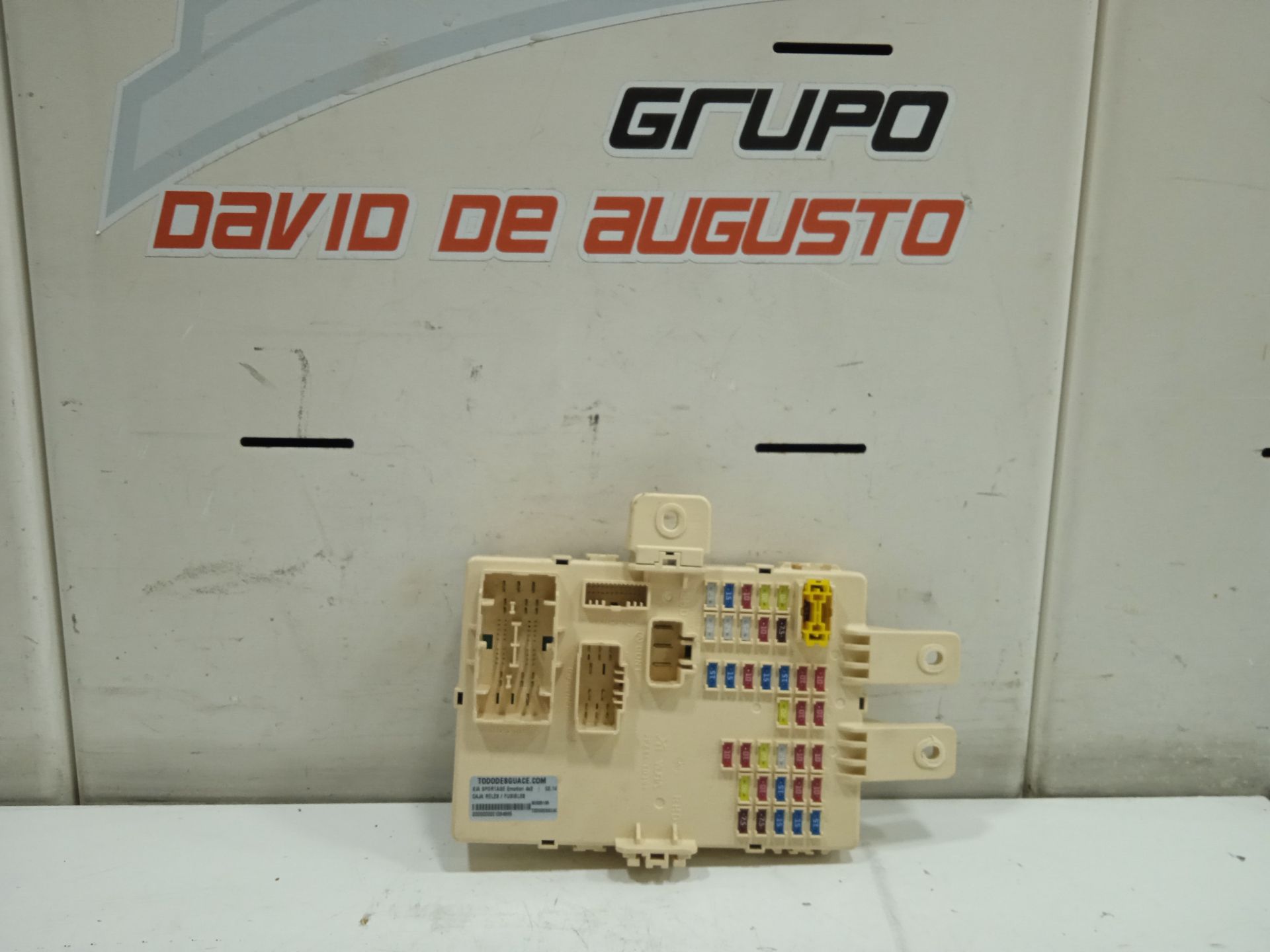 CAJA RELES / FUSIBLES KIA SPORTAGE Emotion 4x2