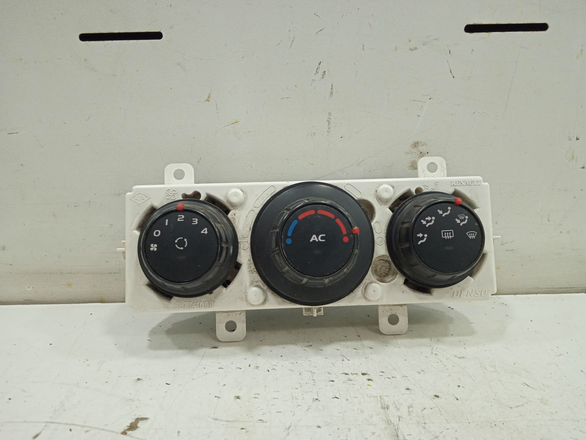 MANDO CALEFACCION / AIRE ACONDICIONADO RENAULT MASTER KASTEN L2H3 GKa 3,5t   |   08.10 - 12.18
