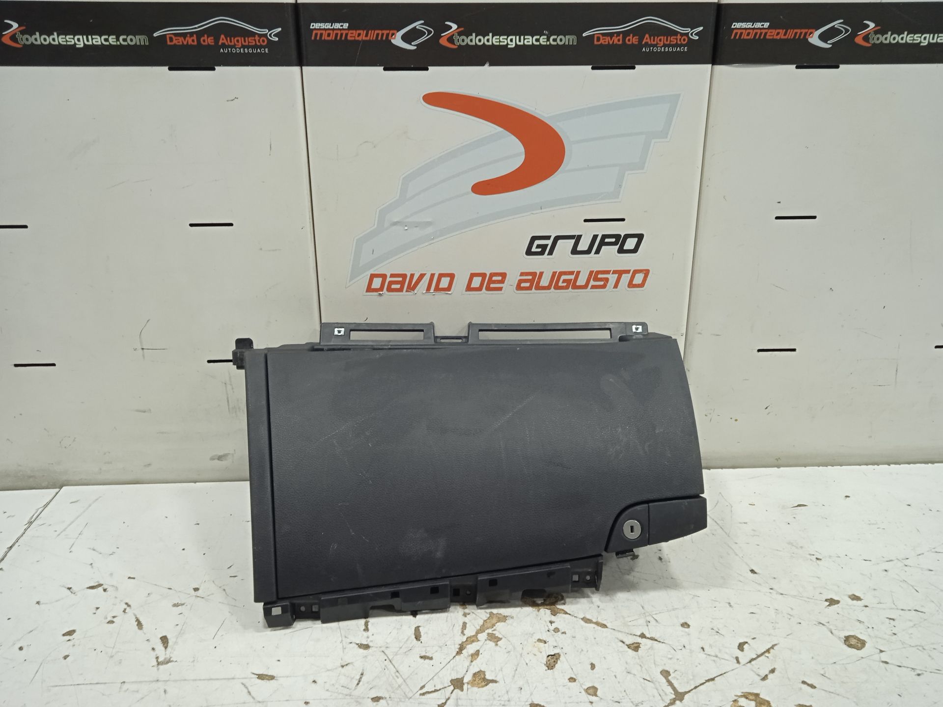 GUANTERA HYUNDAI SANTA FE (DM) Style 4WD