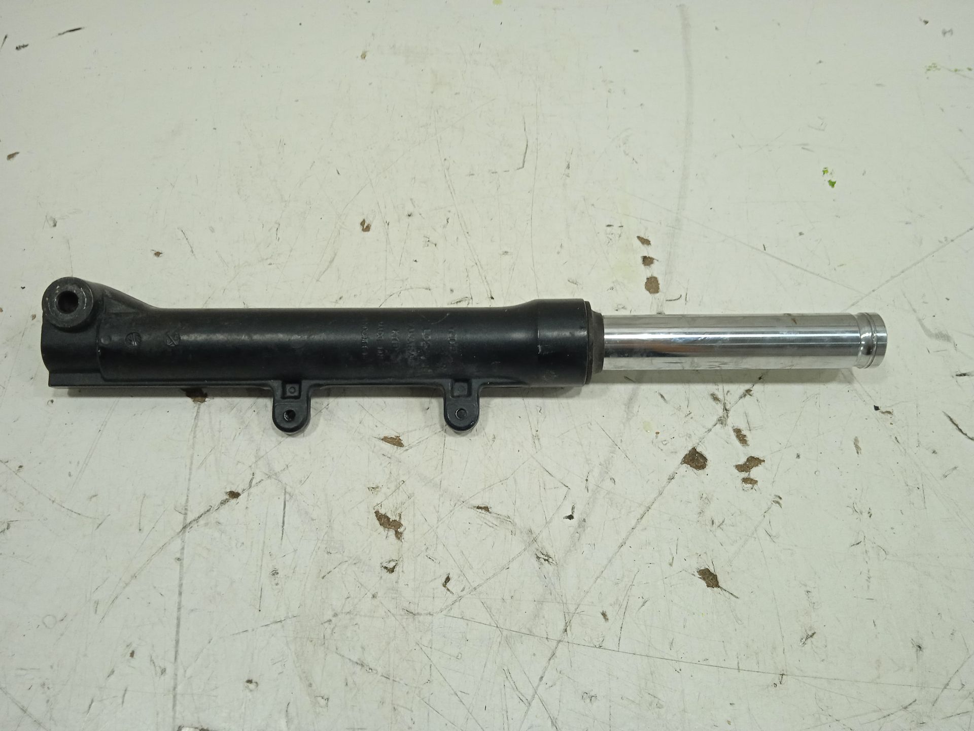 BARRA SUSPENSION IZQUIERDA YAMAHA NMAX NMAX 125