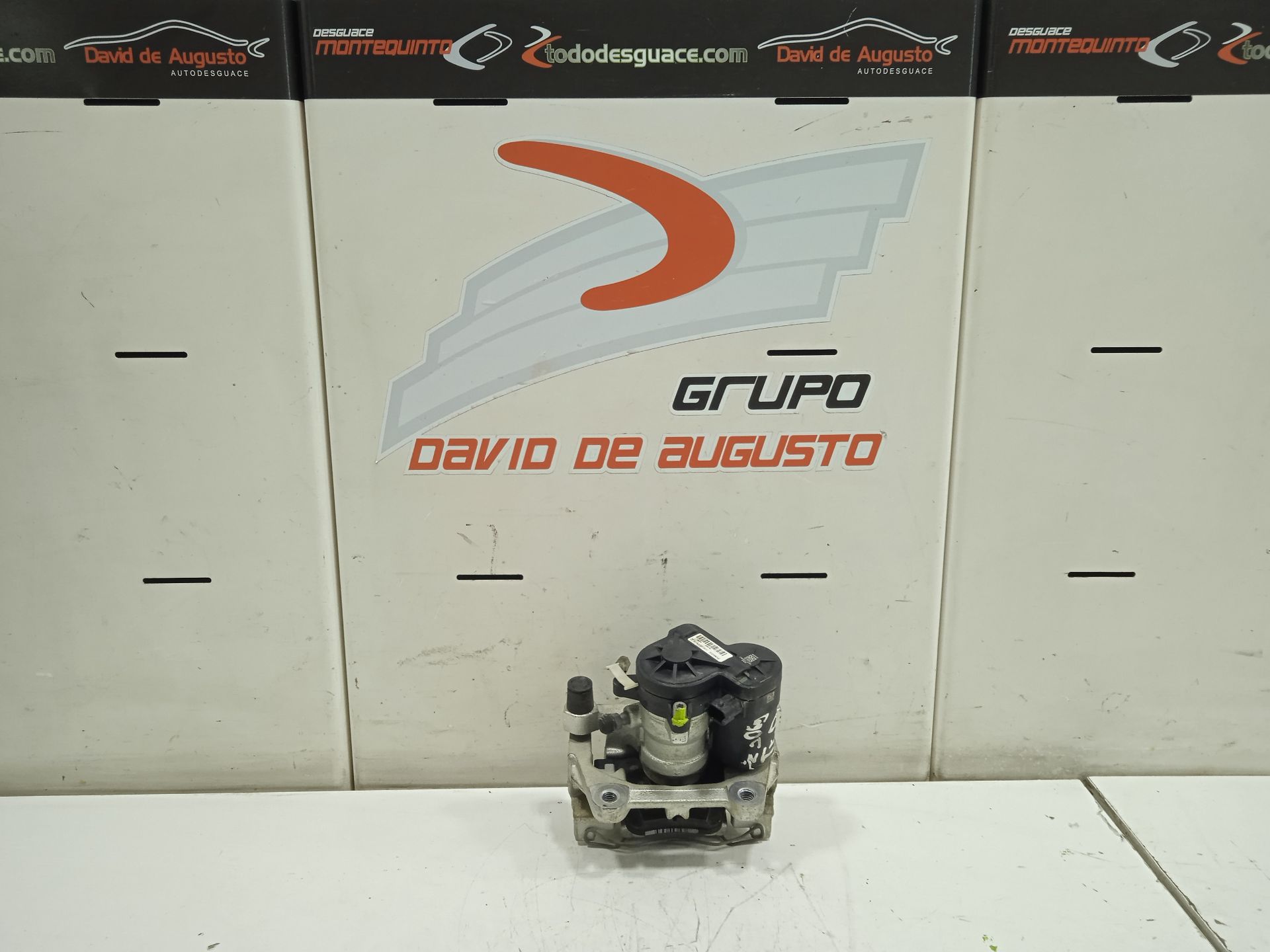 PINZA DE FRENO TRASERA DERECHA