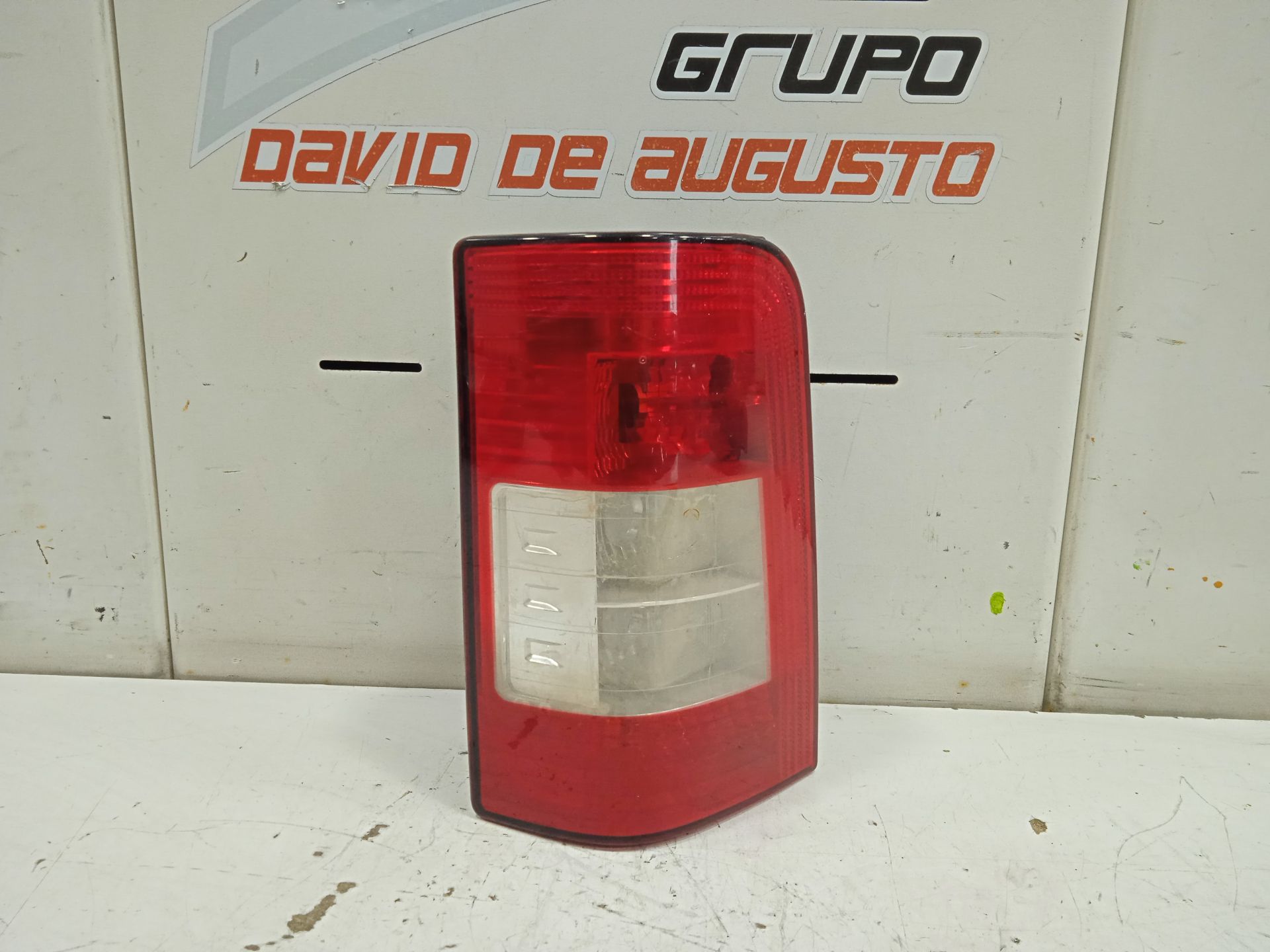 PILOTO TRASERO IZQUIERDO foto 2