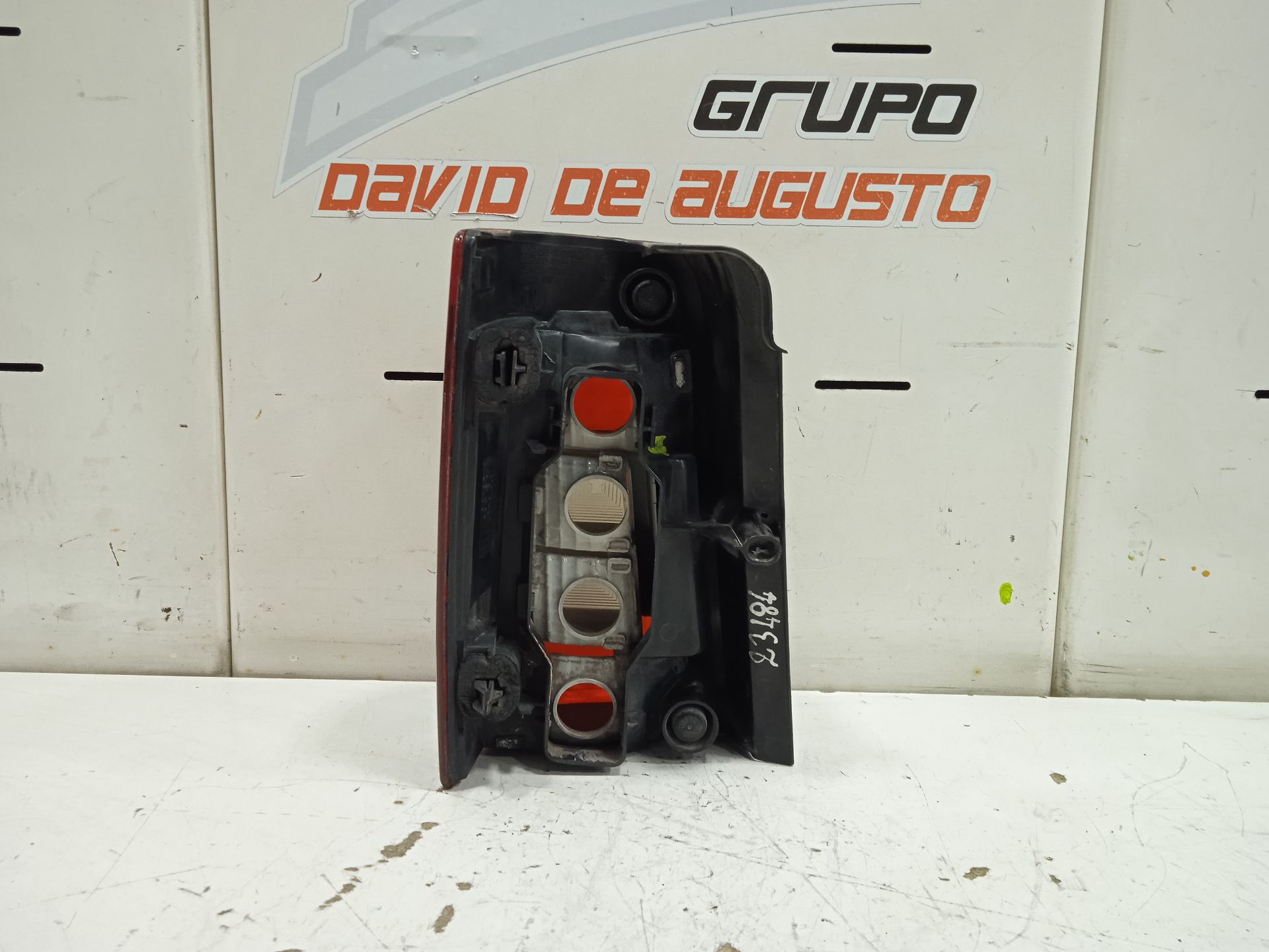 PILOTO TRASERO DERECHO foto 5