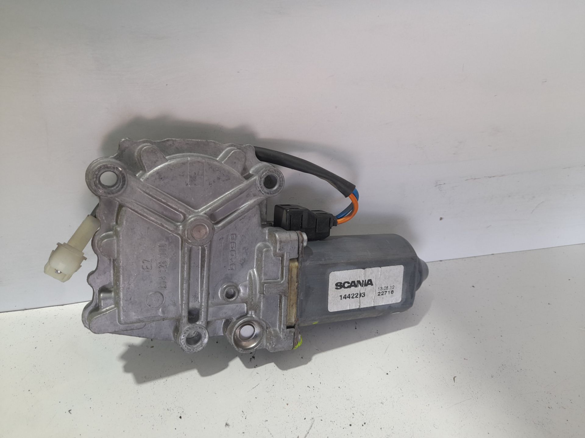 MOTOR ELEVALUNAS DELANTERO DERECHO SCANIA SERIE P/G/R (C-CLASE) FSa G400 (4x2) Corto CG 14