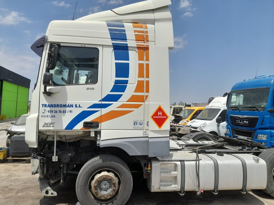 DAF SERIE XF EURO 6 4x2 Fahrgestell Space-Cab Motor 12,9 Ltr. - 375 kW Diesel
