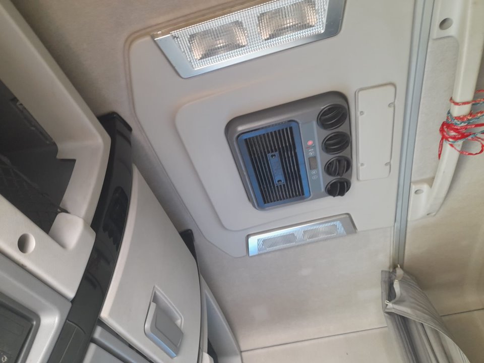 RENAULT T 520 HIGHCAB T4X2 EURO 6