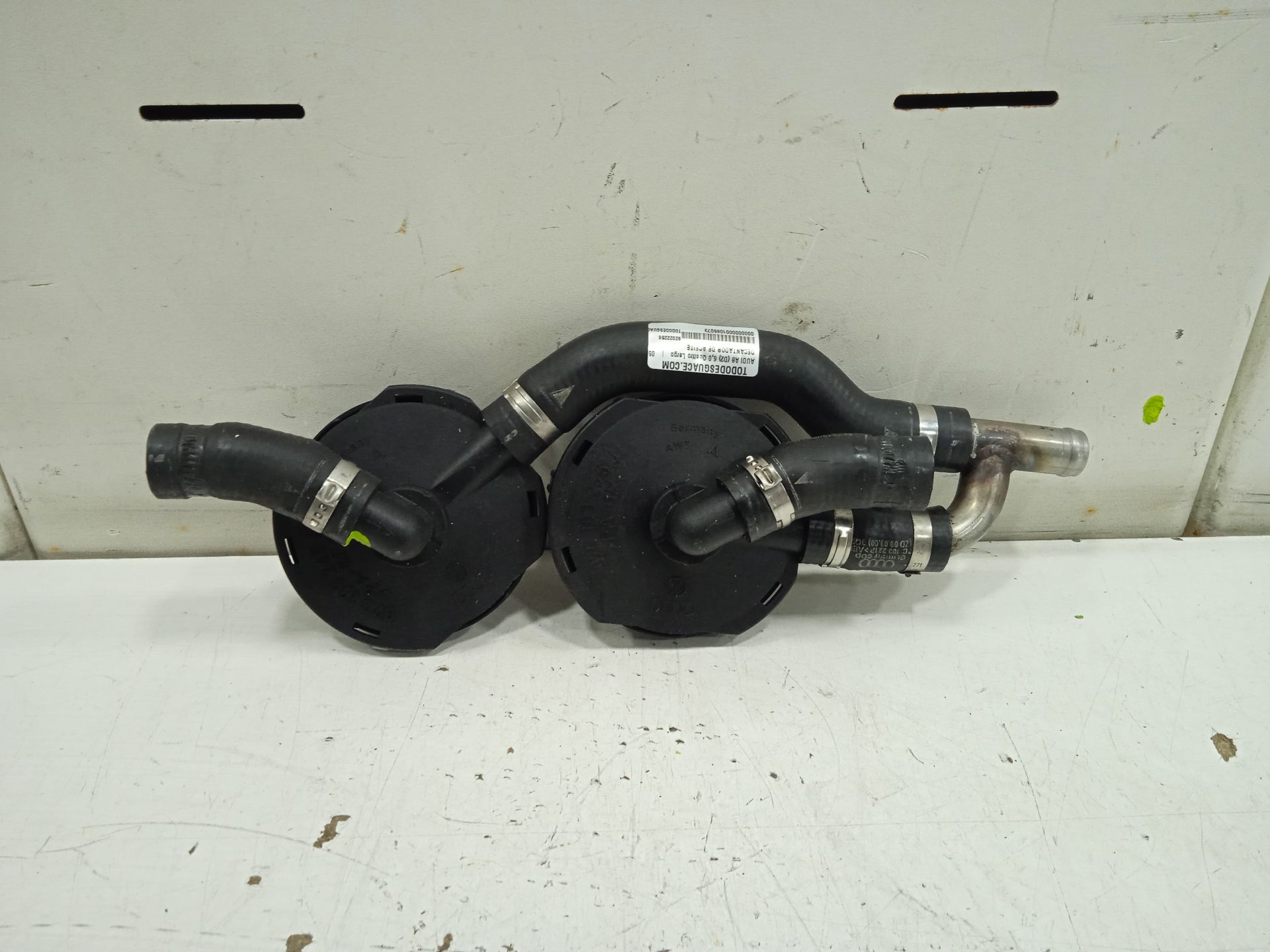 DECANTADOR DE ACEITE AUDI A8 (D2) *   |   0.94 - 0.99