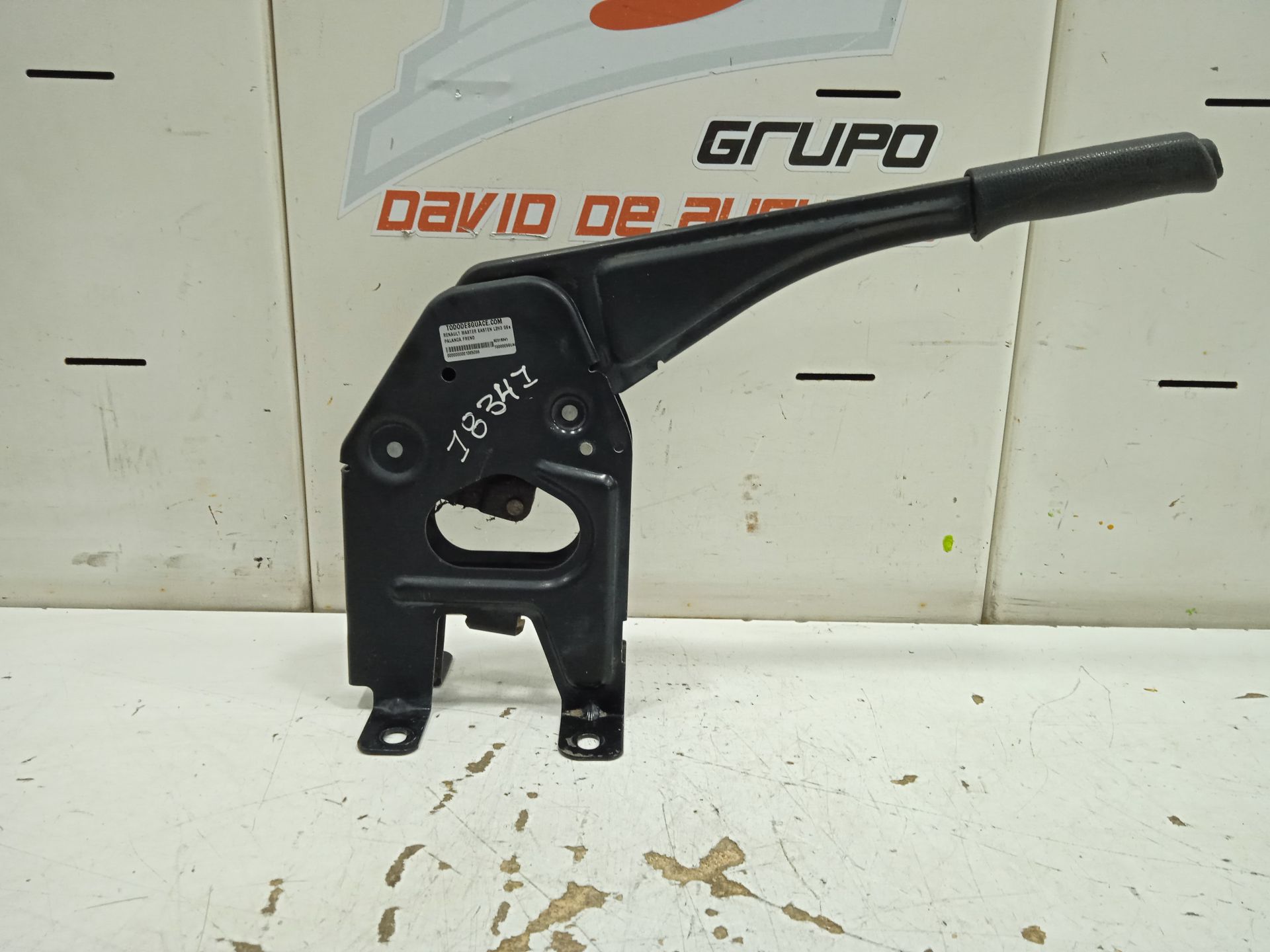 PALANCA FRENO RENAULT MASTER KASTEN L2H3 GKa 3,5t   |   08.10 - 12.18