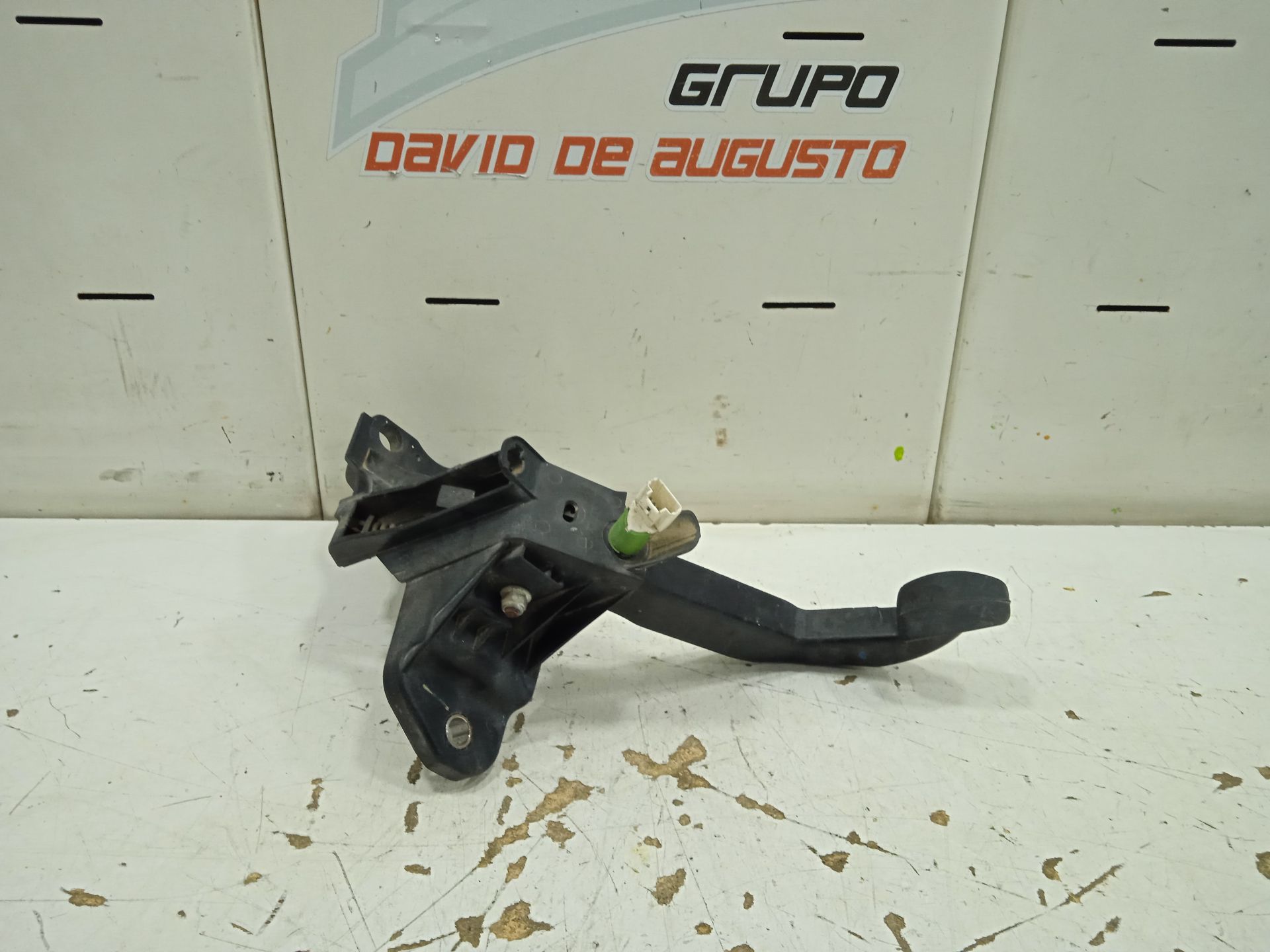 PEDAL EMBRAGUE foto 2