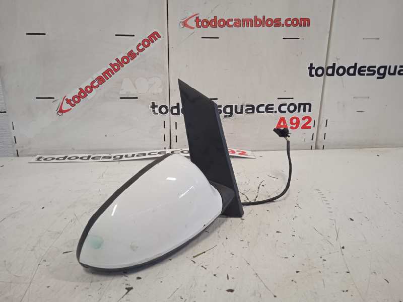 RETROVISOR DERECHO ELECTRICO