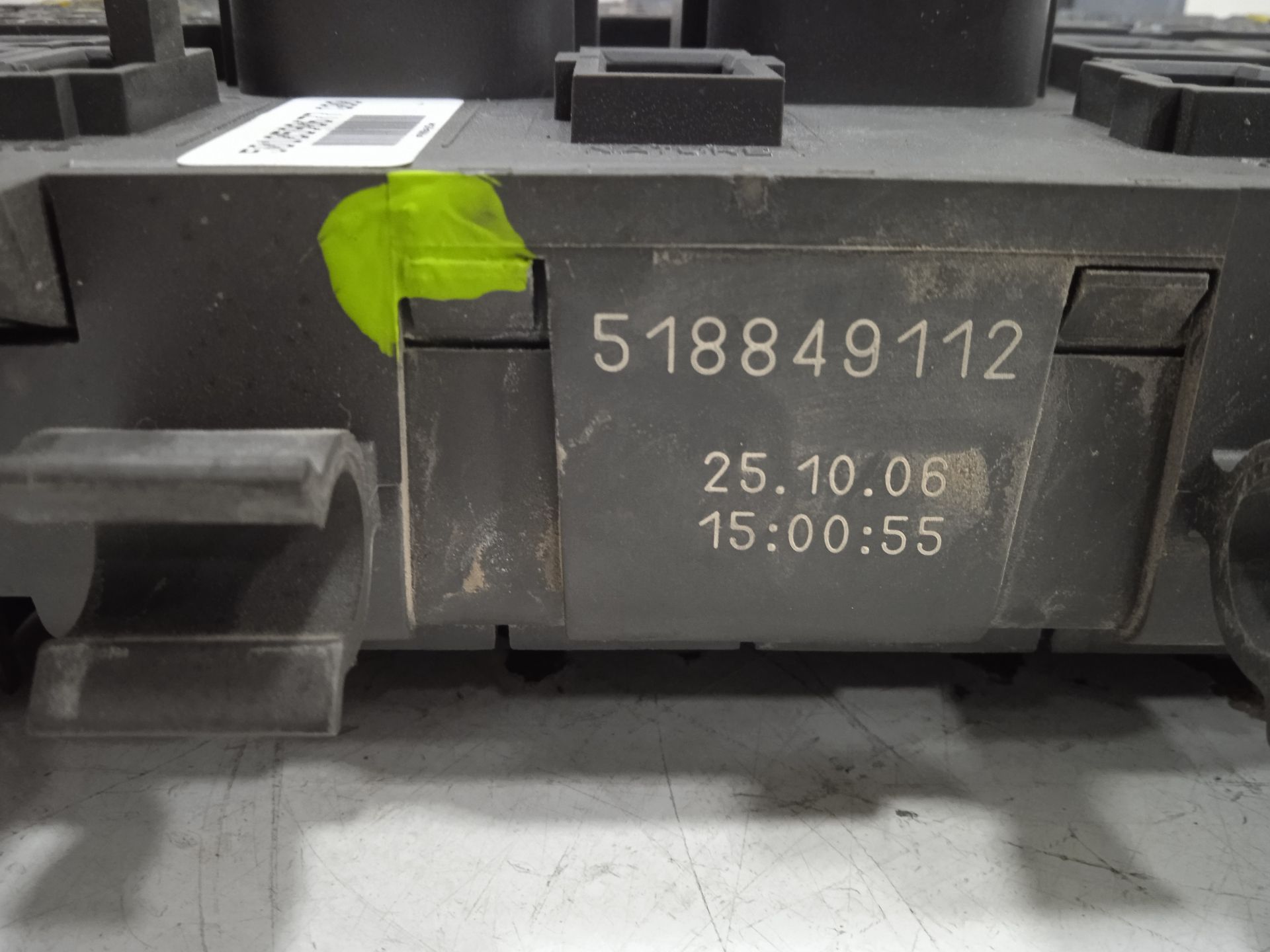 CAJA RELES / FUSIBLES RENAULT PREMIUM DISTRIBUTION *