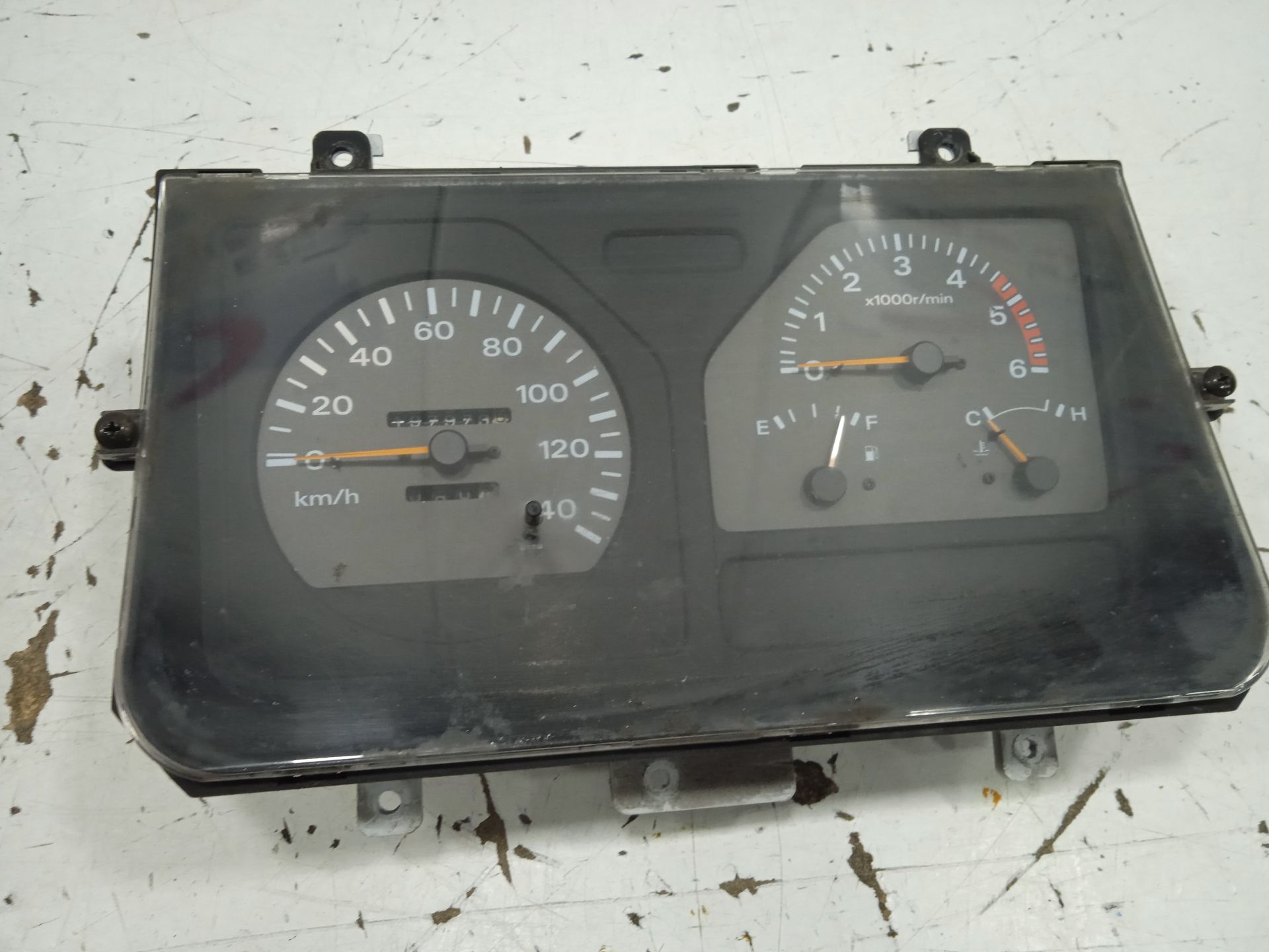 CUADRO INSTRUMENTOS NISSAN CABSTAR TL28