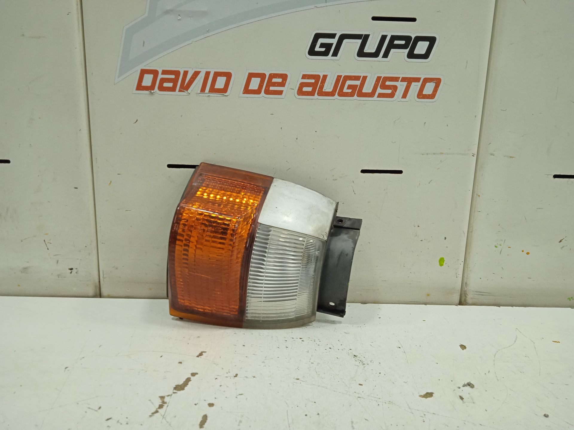 PILOTO DELANTERO IZQUIERDO NISSAN CABSTAR TL28