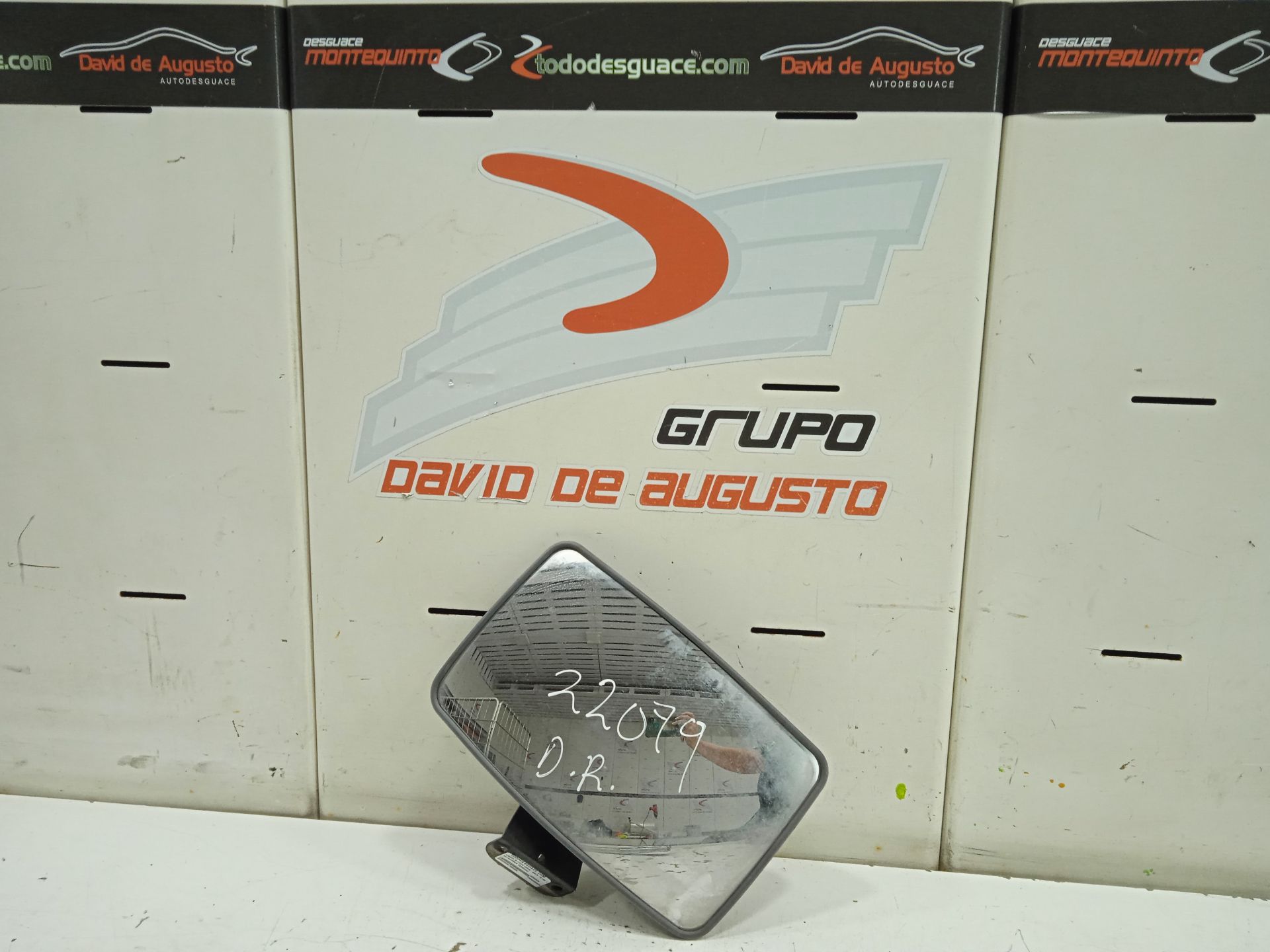 RETROVISOR DERECHO NISSAN ATLEON TK140 TL80