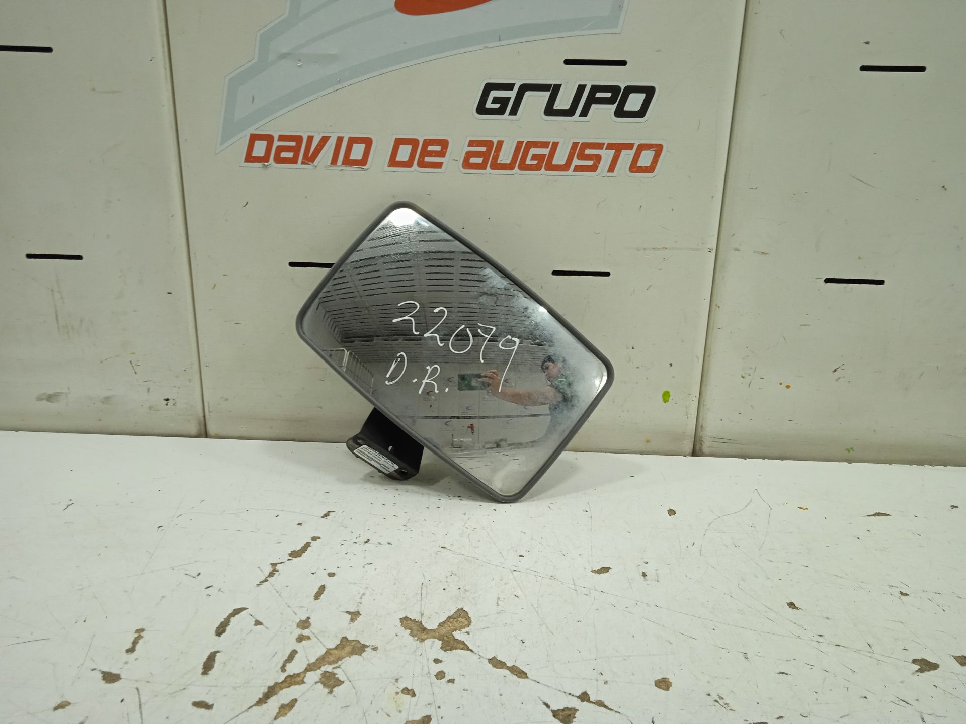 RETROVISOR DERECHO NISSAN ATLEON TK140 TL80
