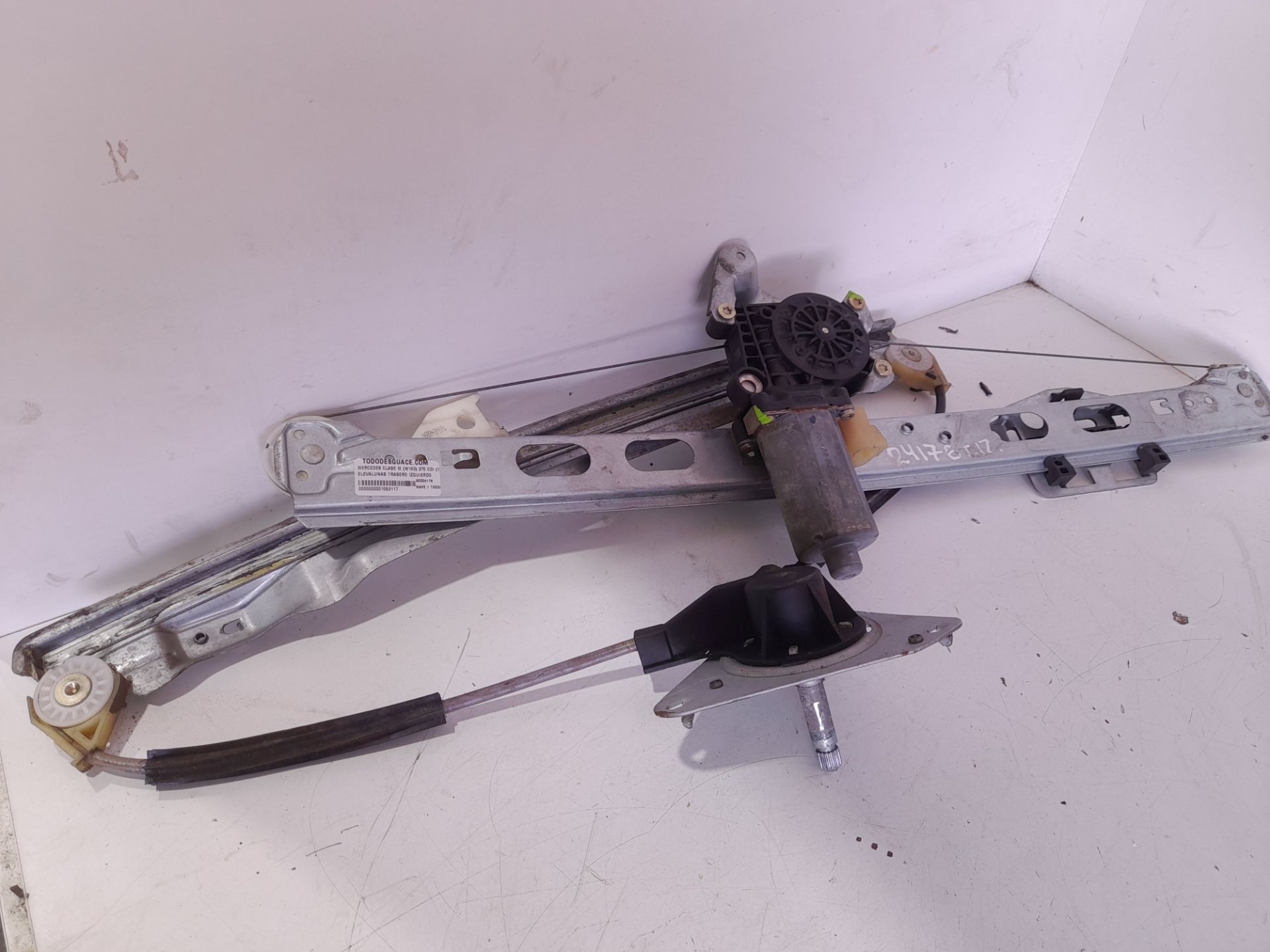 ELEVALUNAS TRASERO IZQUIERDO MERCEDES-BENZ CLASE M (W163) 270 CDI (163.113)