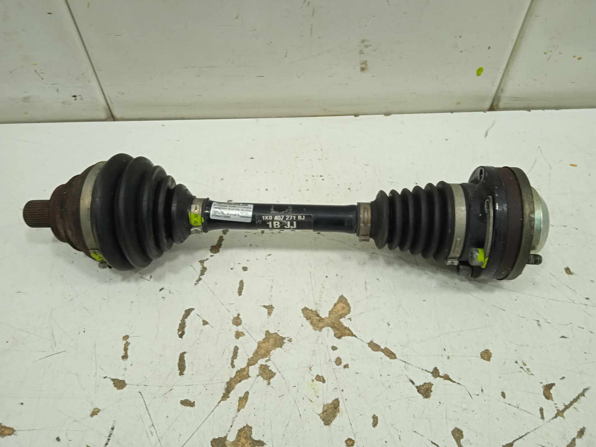 TRANSMISION DELANTERA IZQUIERDA VOLKSWAGEN TOURAN (1T1) Advance