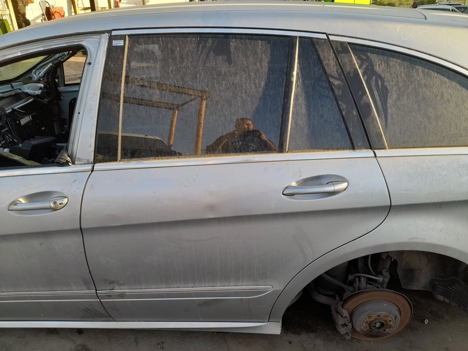 PUERTA TRASERA IZQUIERDA MERCEDES-BENZ CLASE R (W251) 320 CDI (251.022)