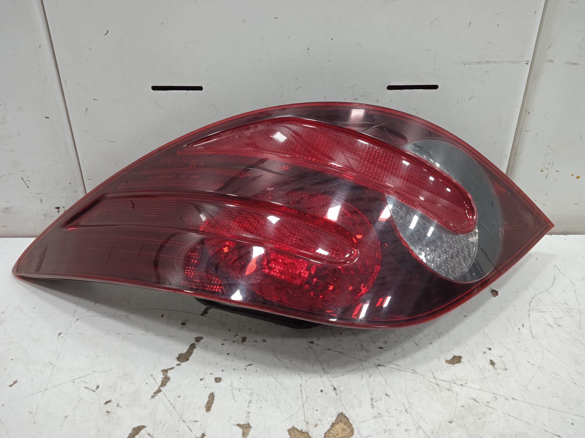 PILOTO TRASERO DERECHO MERCEDES-BENZ CLASE R (W251) 320 CDI (251.022)