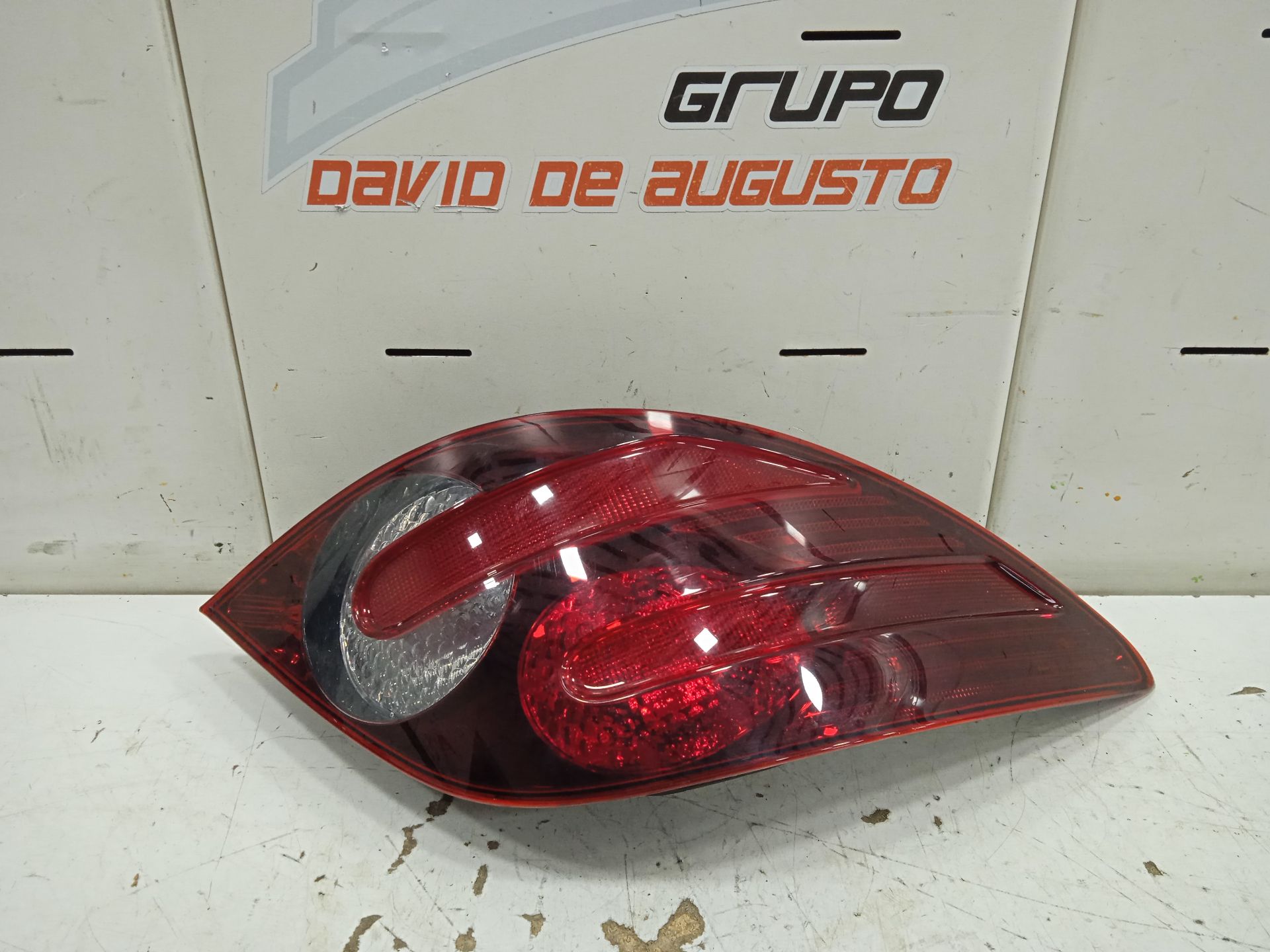 PILOTO TRASERO IZQUIERDO MERCEDES-BENZ CLASE R (W251) 320 CDI (251.022)