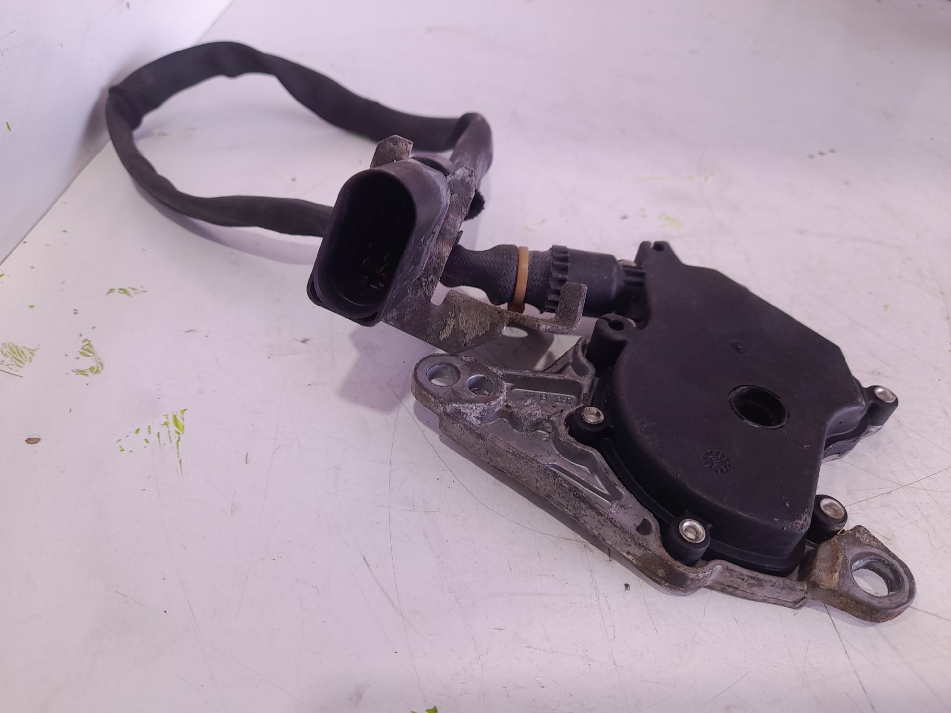 UNIDAD DE CONTROL CAJA DE CAMBIOS AUDI A8 (D2) *   |   0.94 - 0.99