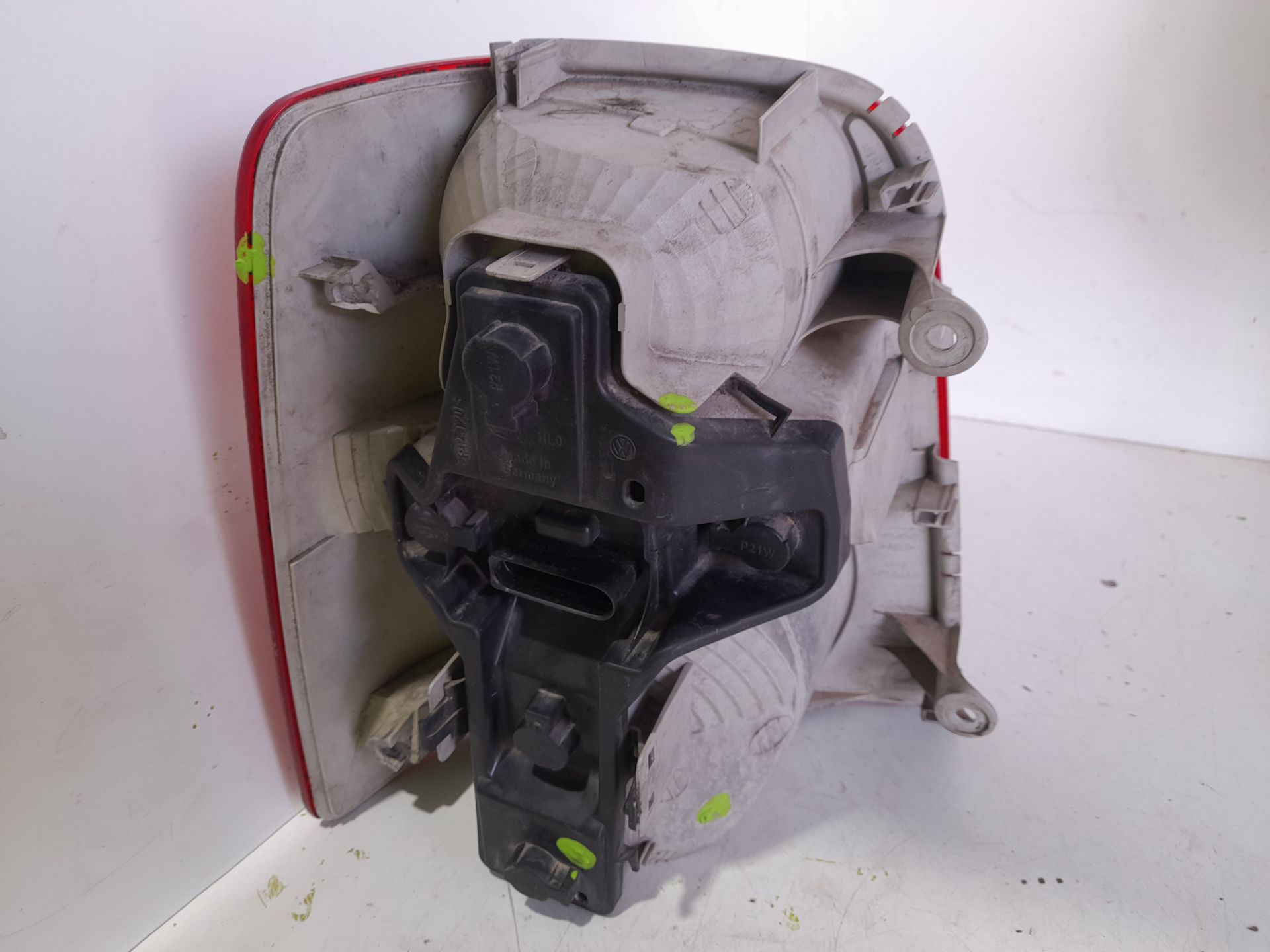 PILOTO TRASERO DERECHO VOLKSWAGEN TOURAN (1T1) Advance