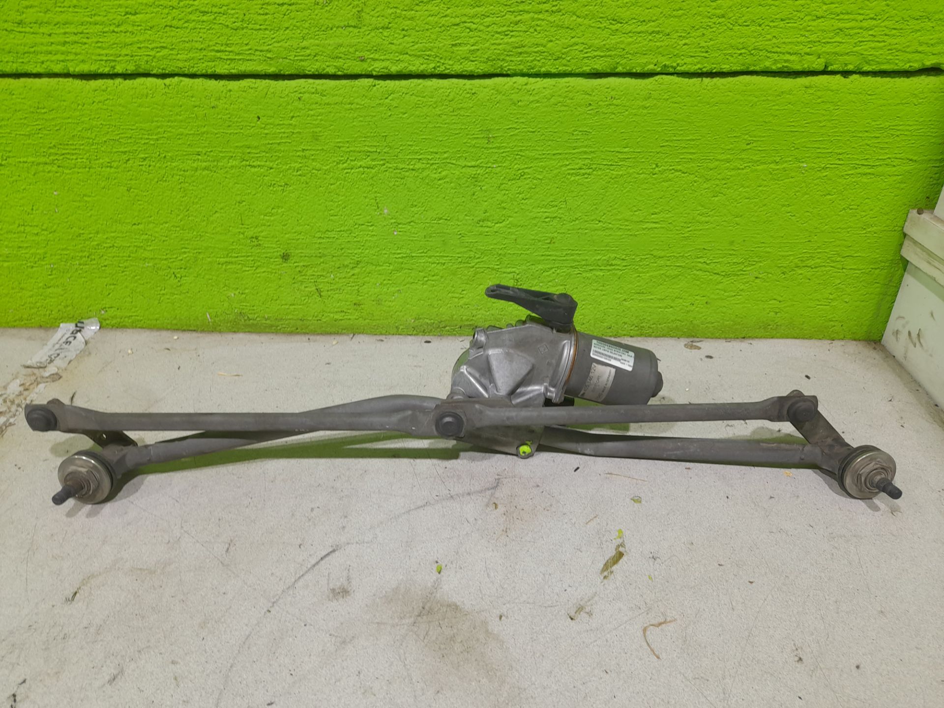 MOTOR LIMPIA DELANTERO MERCEDES-BENZ SPRINTERII CAJA CERRADA (DESDE 01.06) *