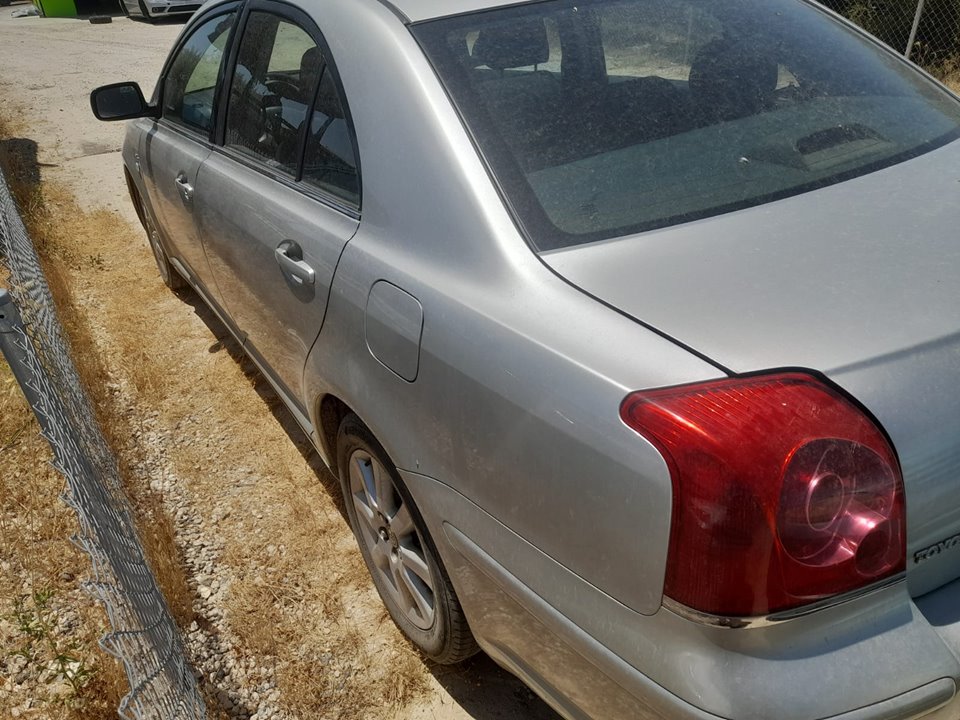 TOYOTA AVENSIS BERLINA (T25) 2.0 D4-D Executive Berlina (5-ptas.) Motor 2,0 Ltr. - 85 kW D-CAT