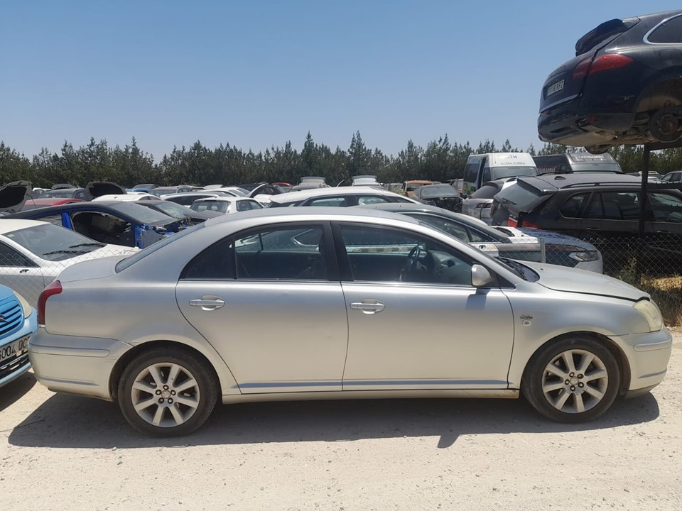 TOYOTA AVENSIS BERLINA (T25) 2.0 D4-D Executive Berlina (5-ptas.) Motor 2,0 Ltr. - 85 kW D-CAT