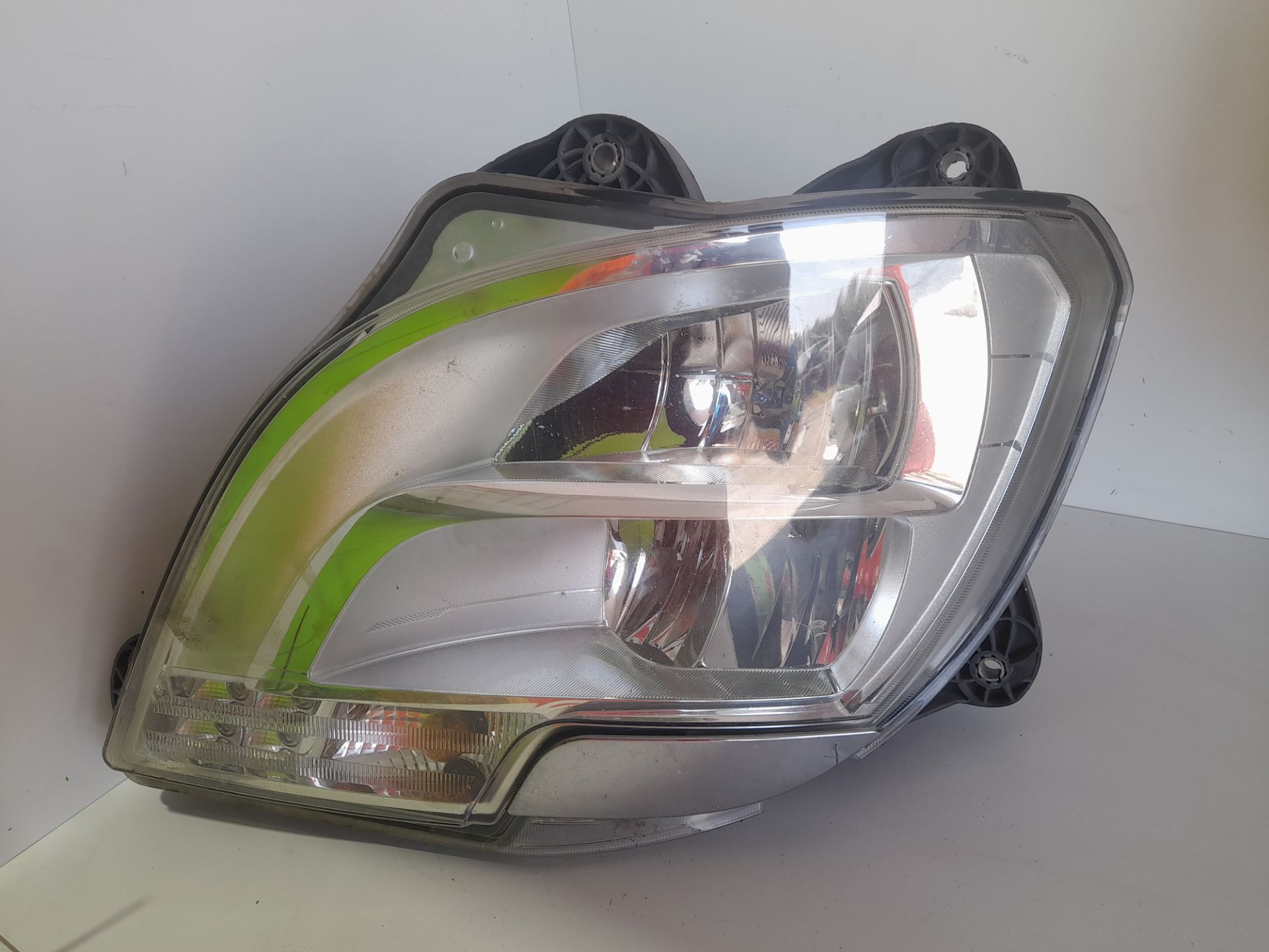 FARO IZQUIERDO DAF SERIE XF EURO 6 4x2 Fahrgestell Space-Cab