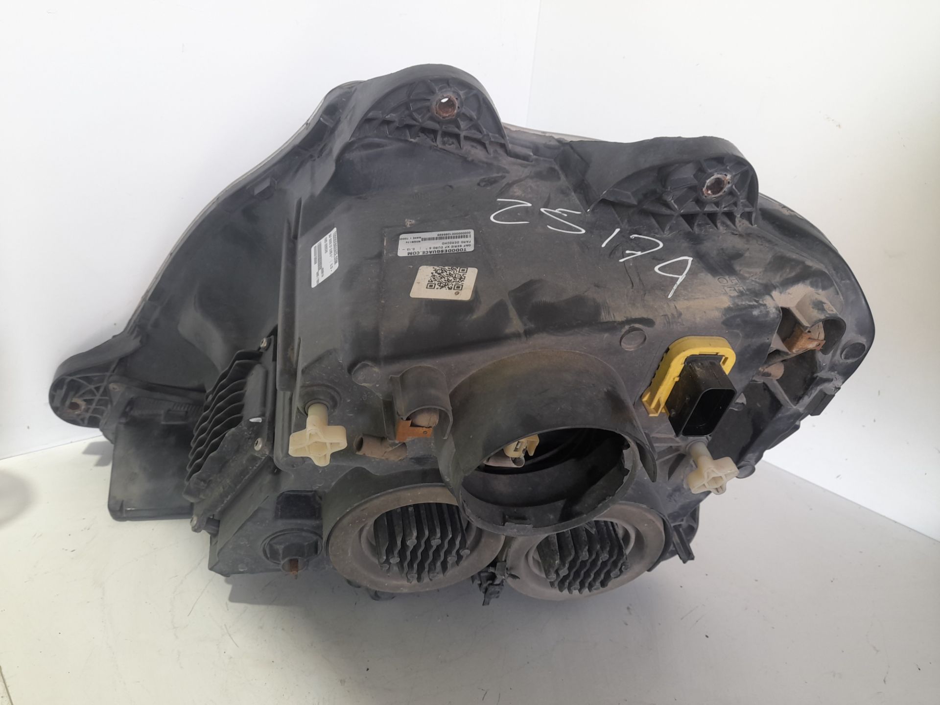 FARO DERECHO DAF SERIE XF EURO 6 4x2 Fahrgestell Space-Cab