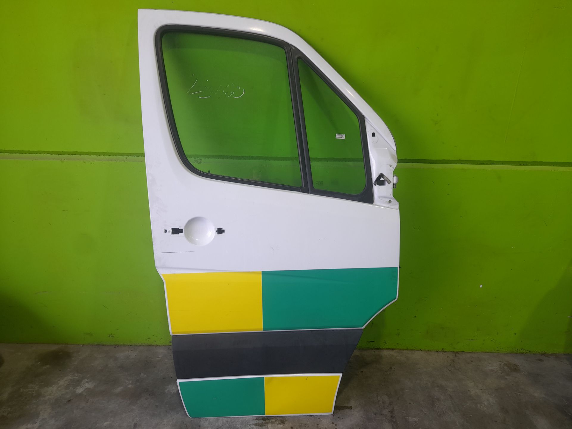 PUERTA DELANTERA DERECHA MERCEDES-BENZ SPRINTERII CAJA CERRADA (DESDE 01.06) *