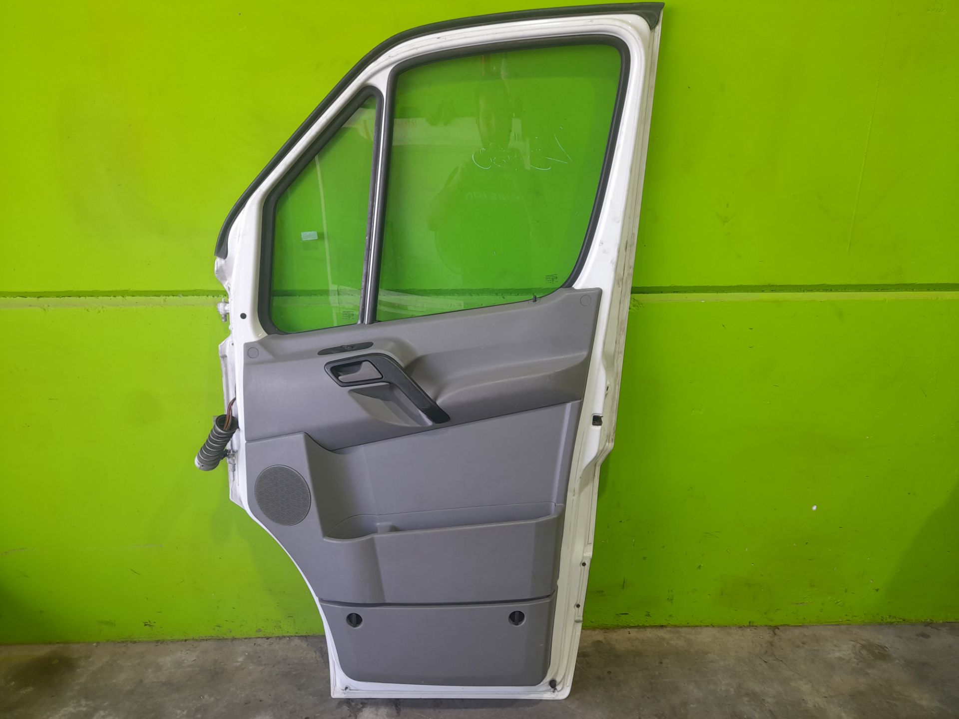 PUERTA DELANTERA DERECHA MERCEDES-BENZ SPRINTERII CAJA CERRADA (DESDE 01.06) *