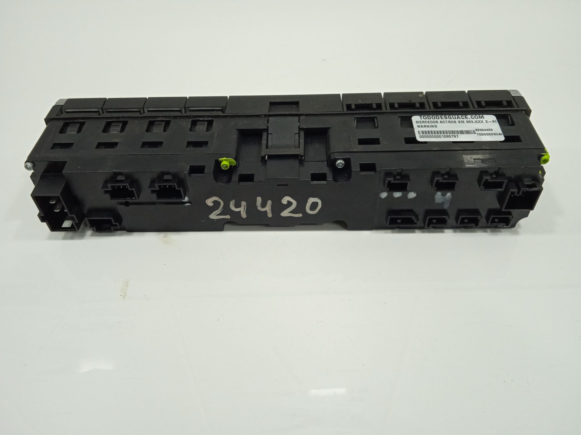 WARNING MERCEDES-BENZ ACTROS BM 963.XXX 2-ACHSER 18XX 4x2 Sattelzugmaschine L BigSpace
