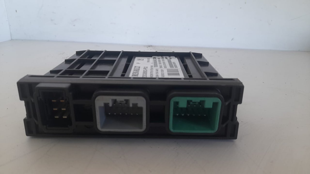 MODULO CONTROL PUERTA DELANTERA DERECHA RENAULT T 520 HIGHCAB T4X2