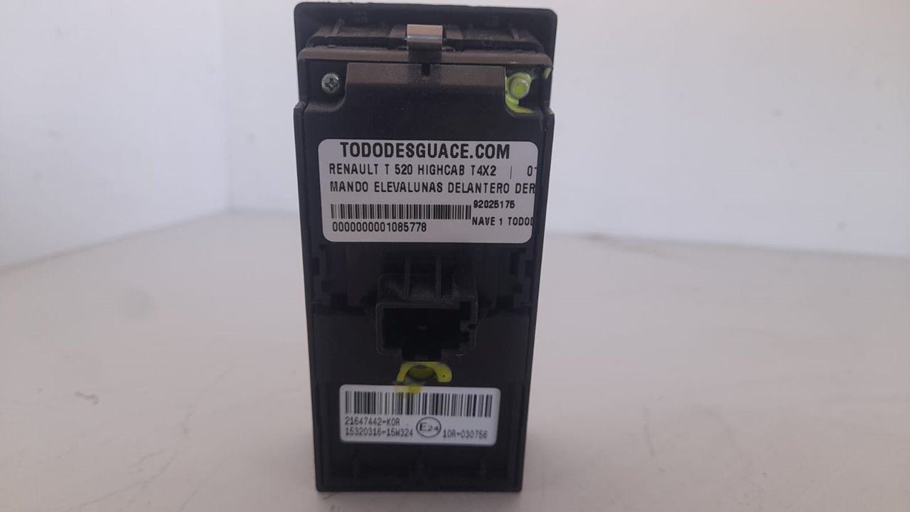 MANDO ELEVALUNAS DELANTERO DERECHO RENAULT T 520 HIGHCAB T4X2