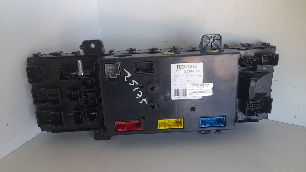 CAJA RELES / FUSIBLES RENAULT T 520 HIGHCAB T4X2