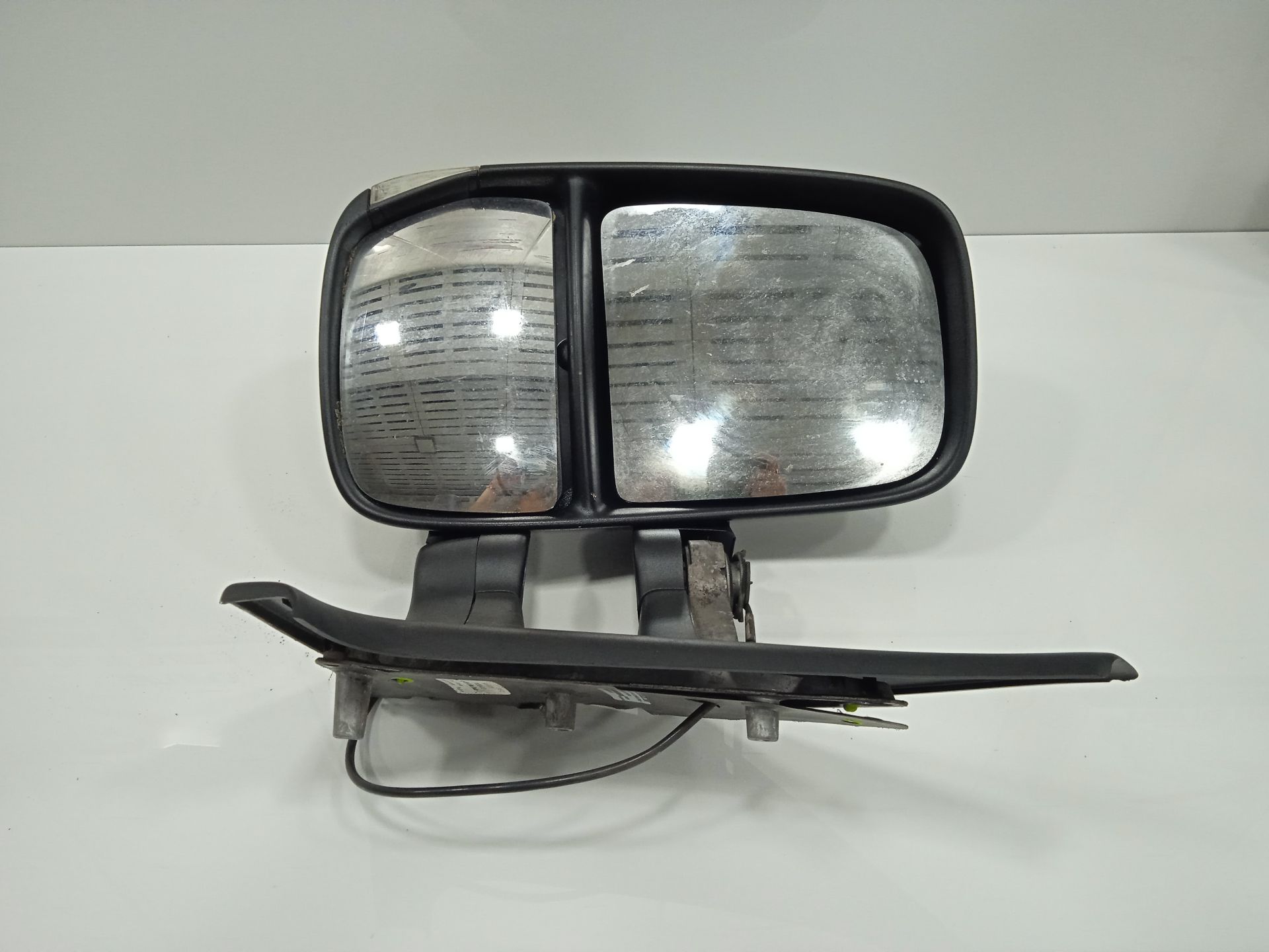 RETROVISOR IZQUIERDO IVECO DAILY CAJA CERRADA (2006 =>) Caja cerrada 29L... batalla 3000L