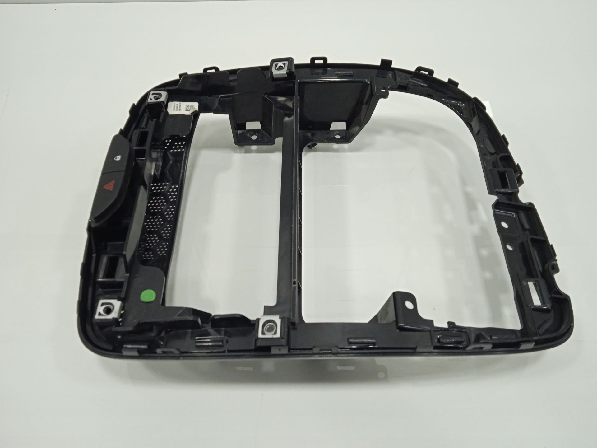 CARCASA CENTRAL DE RADIO Y CLIMA RENAULT CLIO IV Wolfnoir