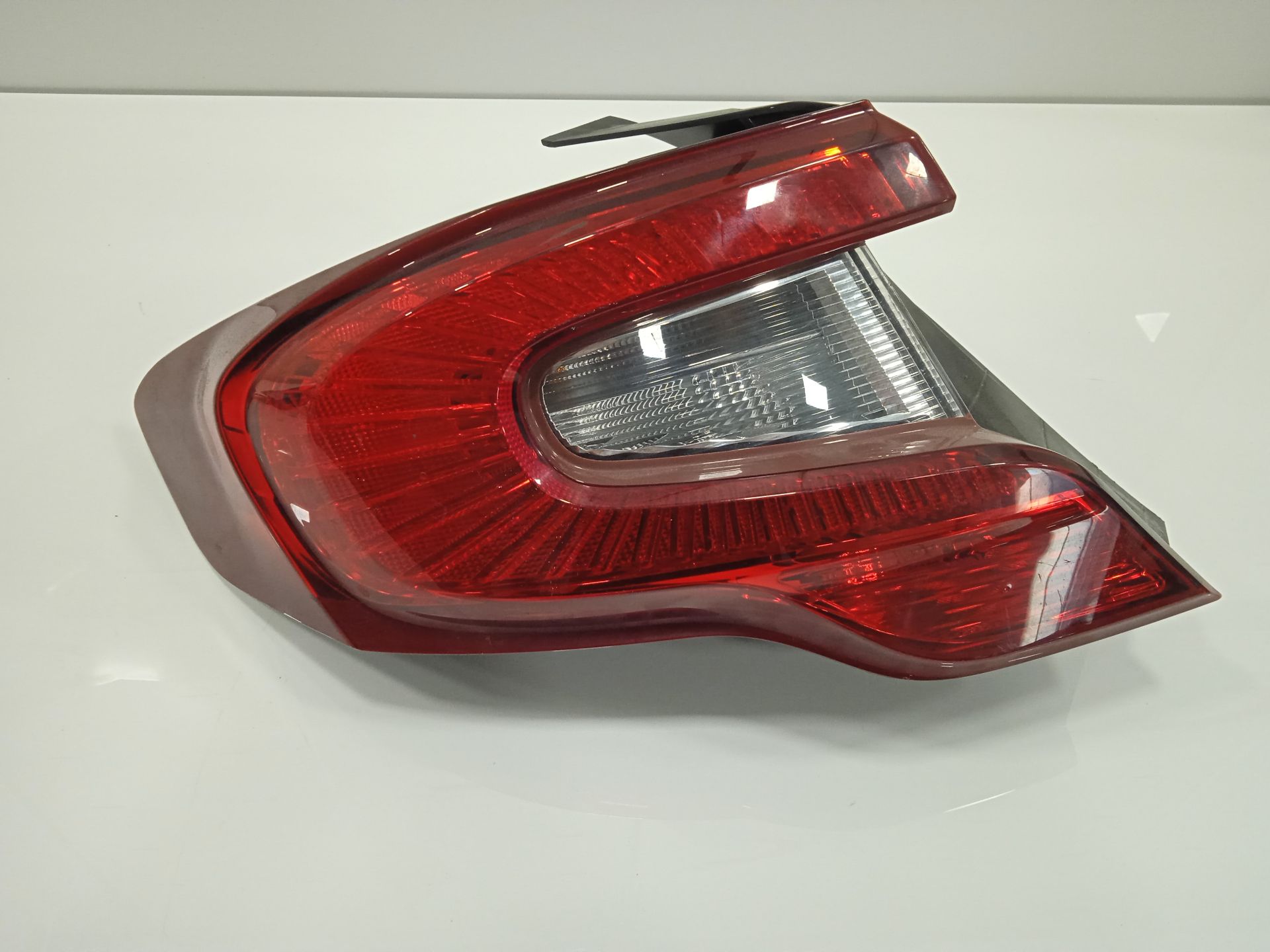 PILOTO TRASERO IZQUIERDO FIAT TIPO II (356) SEDAN Easy