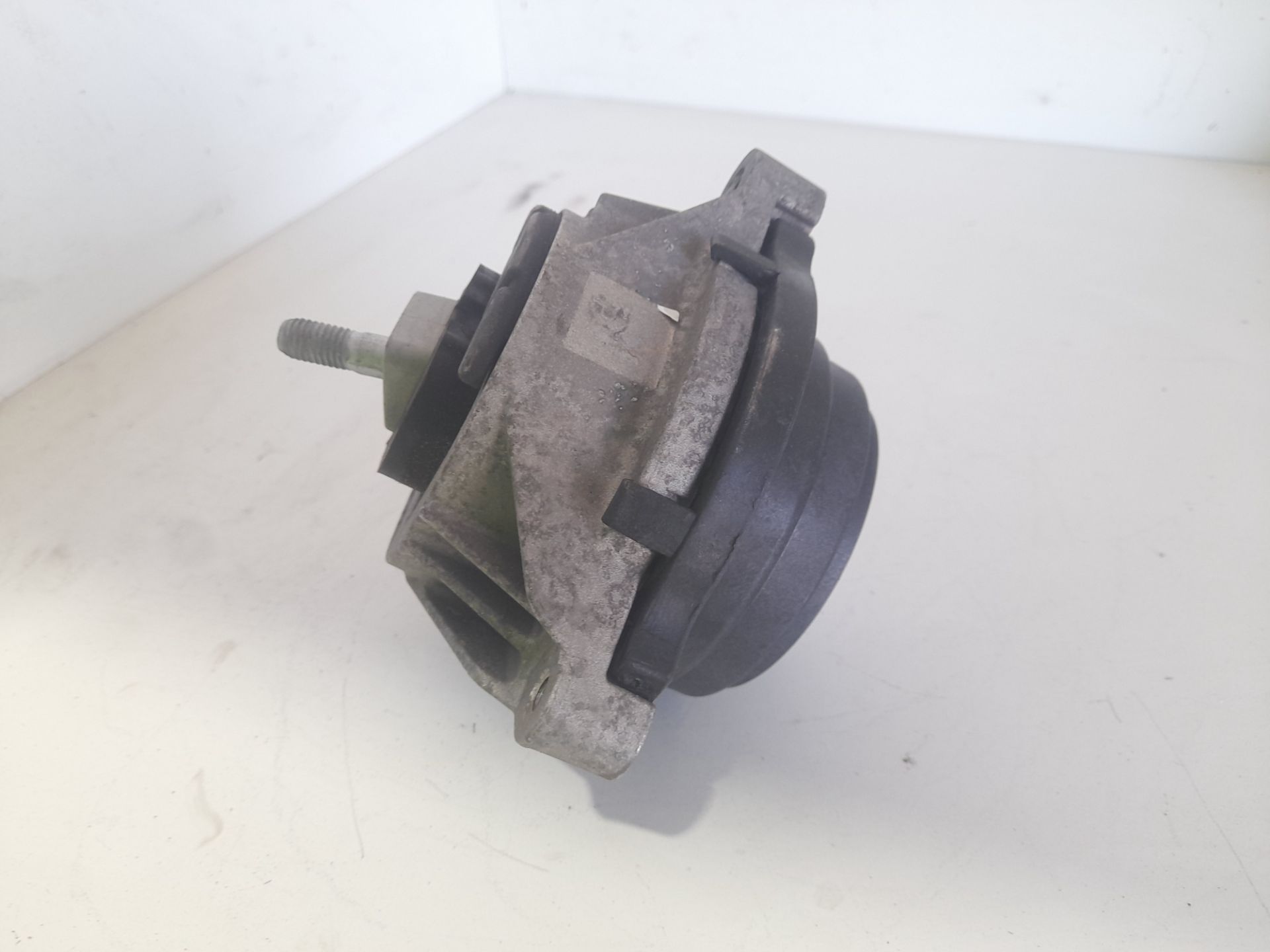 SOPORTE MOTOR IZQUIERDO BMW SERIE 3 GRAN TURISMO (F34) 318d   |   03.13 - 12.15