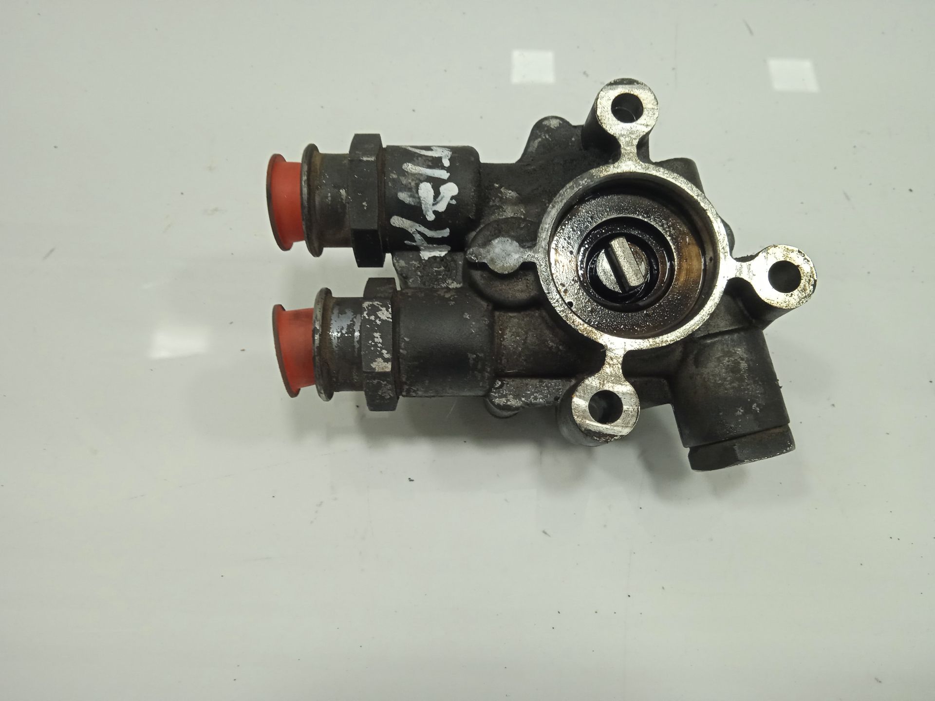 BOMBA COMBUSTIBLE DAF SERIE XF EURO 6 4x2 Fahrgestell Space-Cab