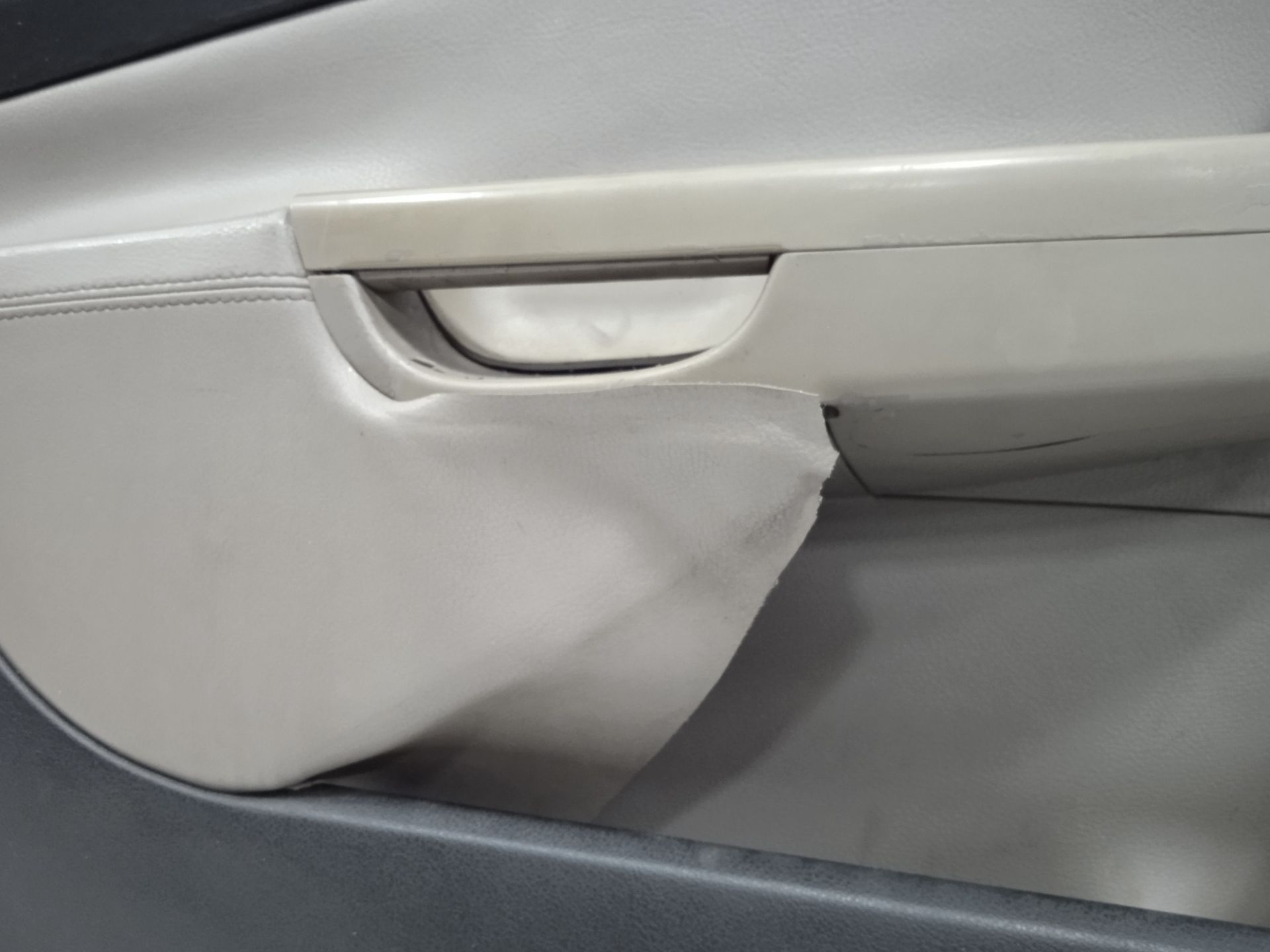 PAÑO PUERTA DELANTERO IZQUIERDO VOLKSWAGEN PASSAT BERLINA (3C2) Advance