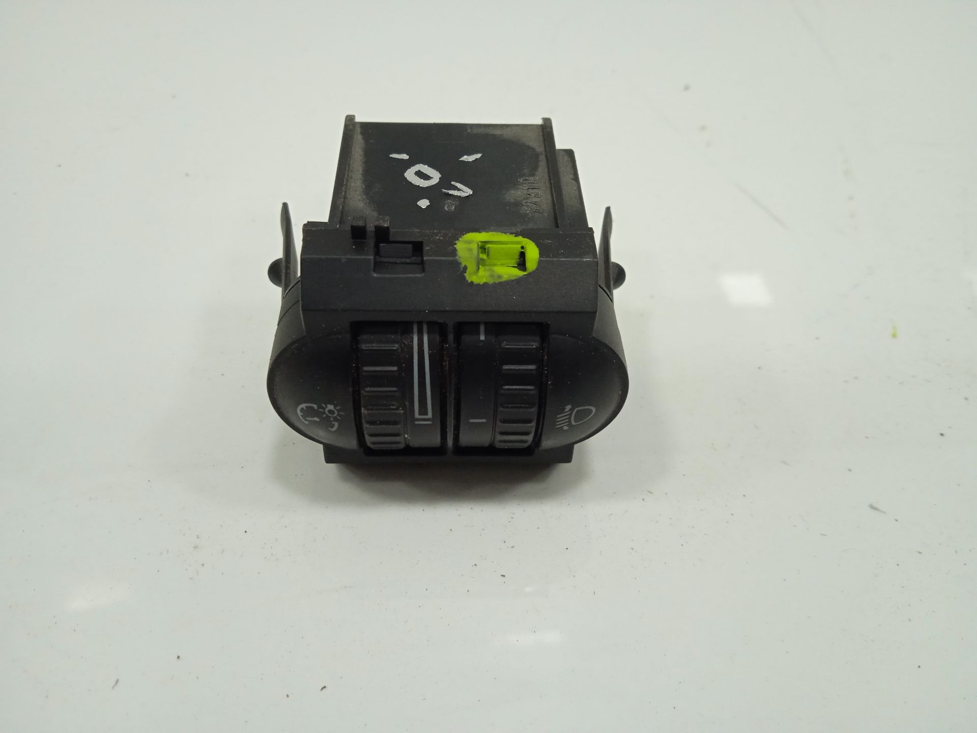 INTERRUPTOR REGULACION FAROS VOLKSWAGEN GOLF VI (5K1) Advance