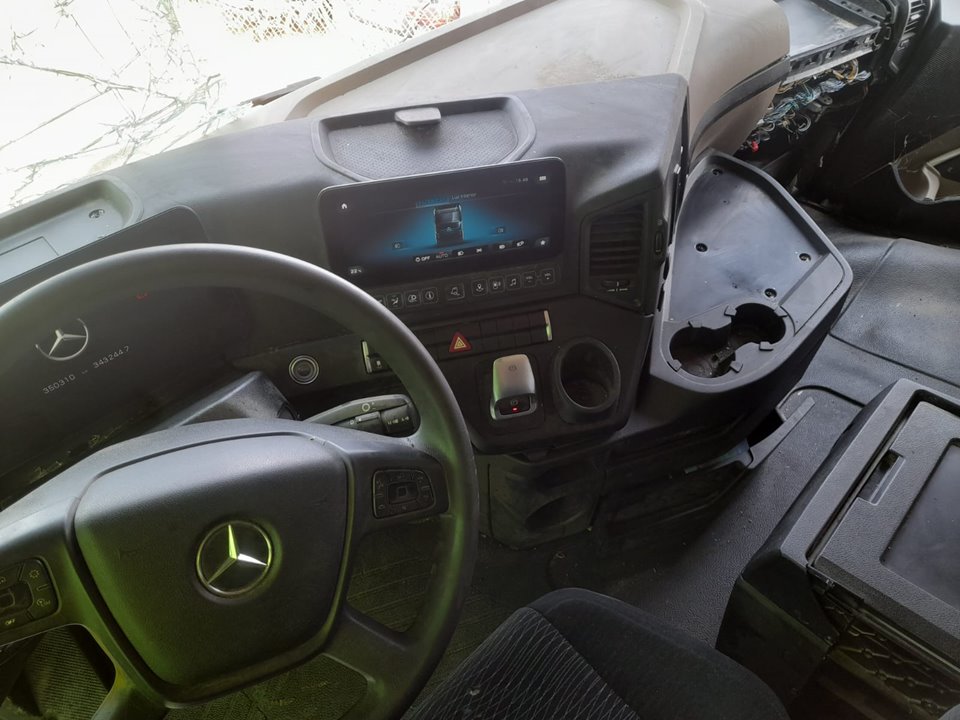MERCEDES-BENZ ACTROS 5 S/M-FAHRERHAUS 2-ACHSER BM 963 Fg 18xx 4x2 L OM471 M ClassicSpace, 2,30 m., Túnel 170 mm Motor 12,8 Ltr. - 375 kW R6 Diesel (OM 471)